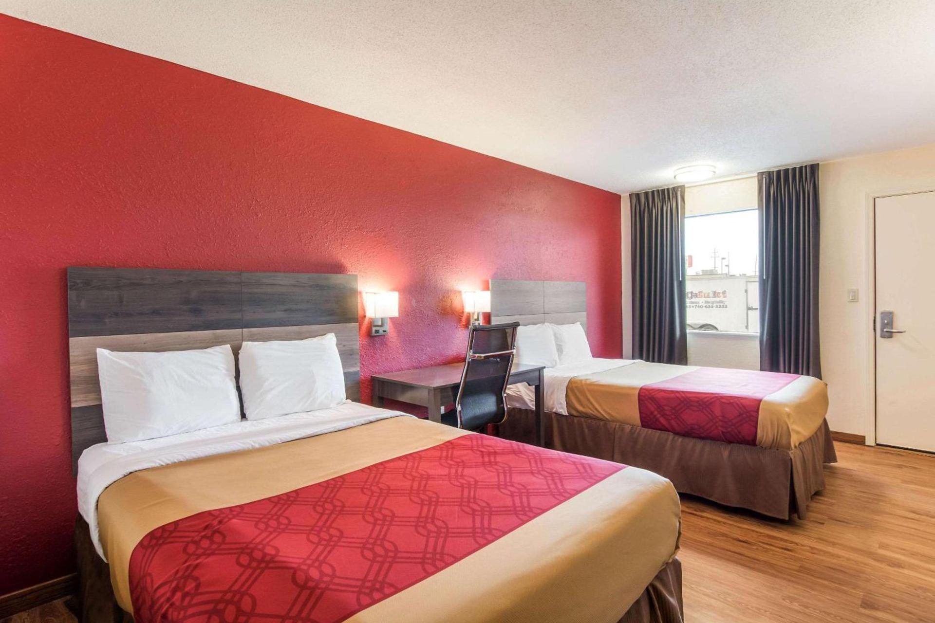 Econo Lodge Cloverdale photo 16