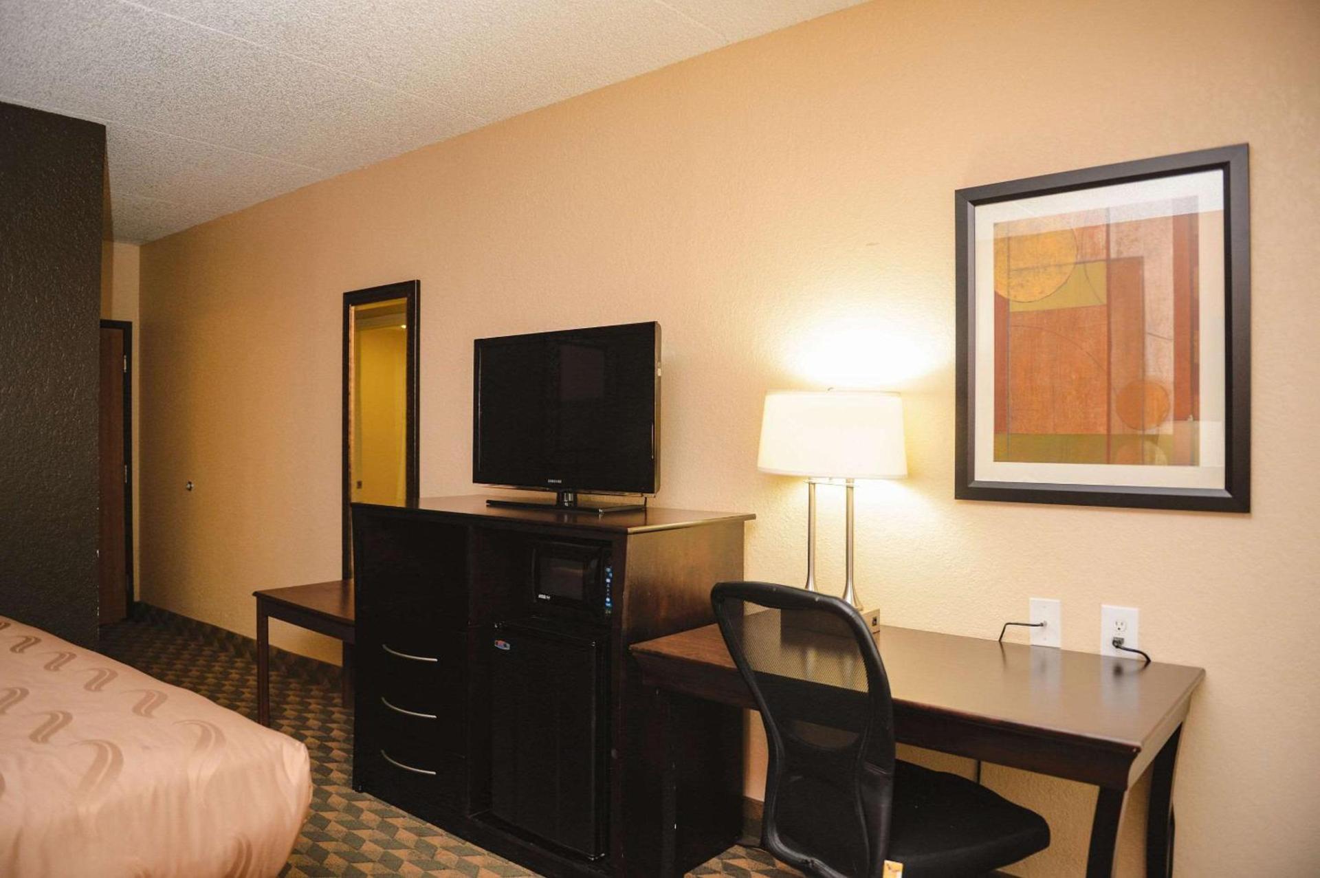 Quality Inn & Suites Ames Conference Center Near ISU Campus photo 20