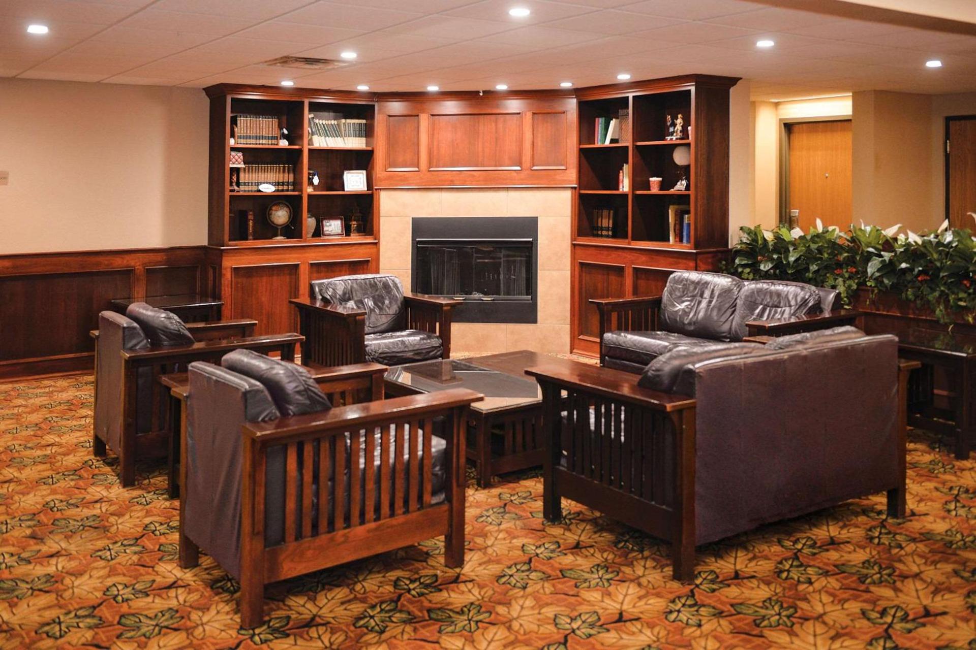 Quality Inn & Suites Ames Conference Center Near ISU Campus photo 16