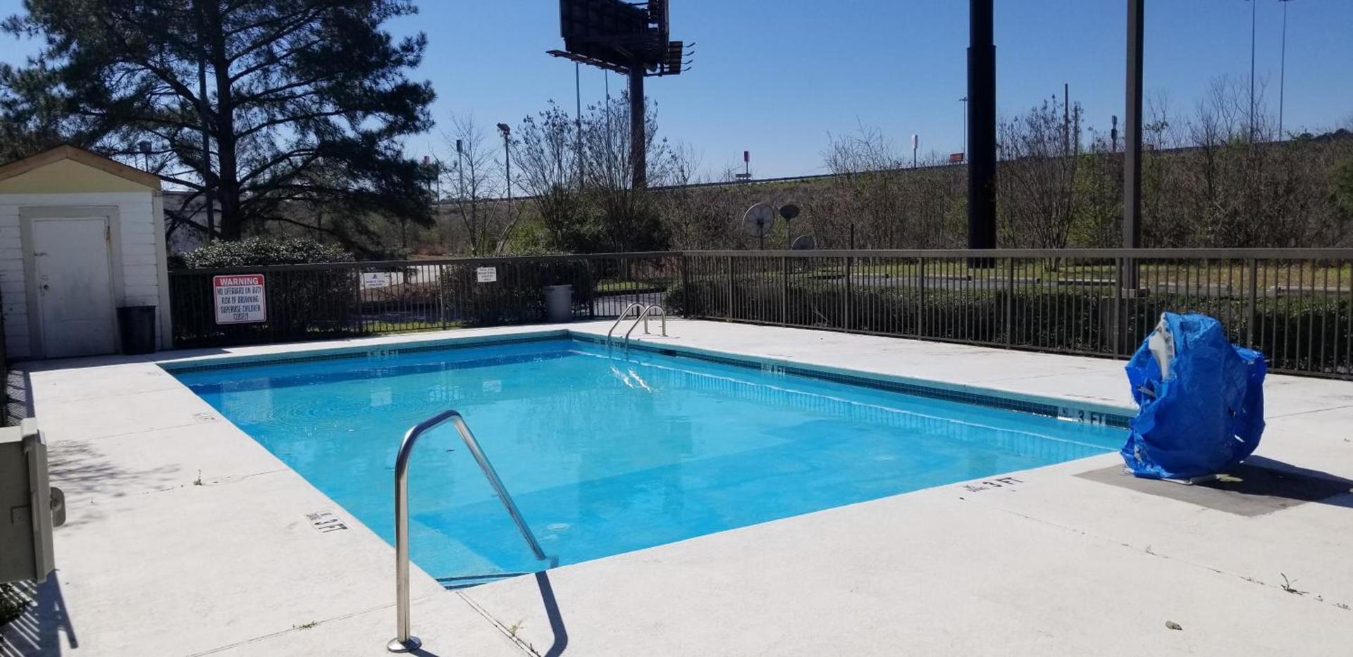 Days Inn by Wyndham Macon I-75 North photo 10