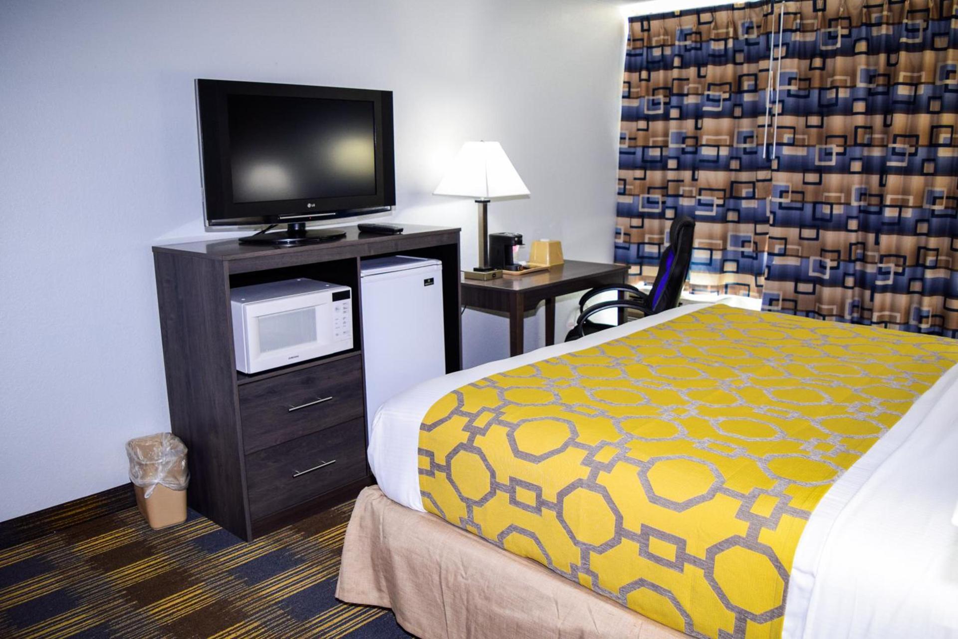 Baymont by Wyndham - Chicago - Addison - O'Hare photo 33