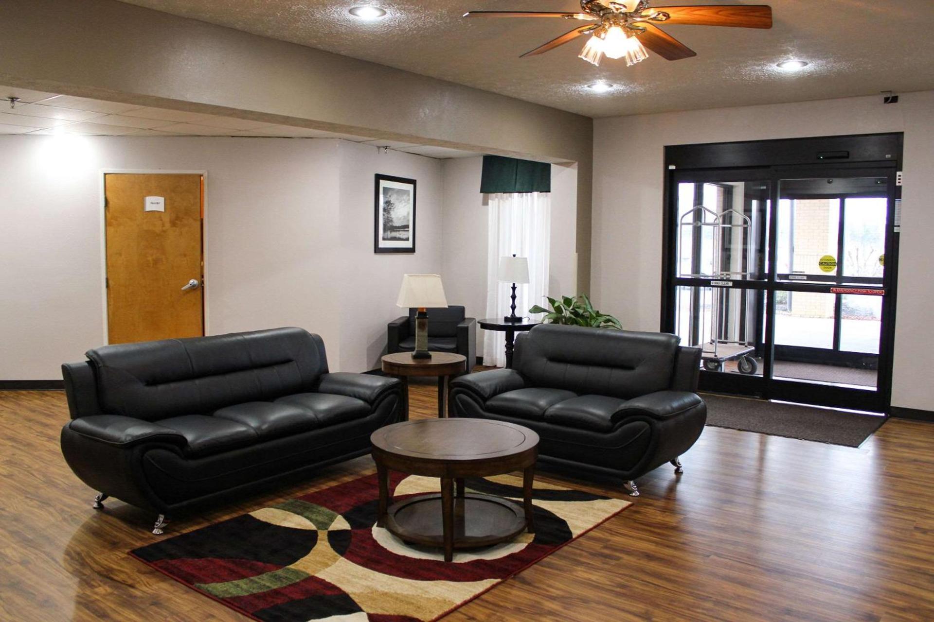 Quality Inn Clinton-Knoxville North photo 8