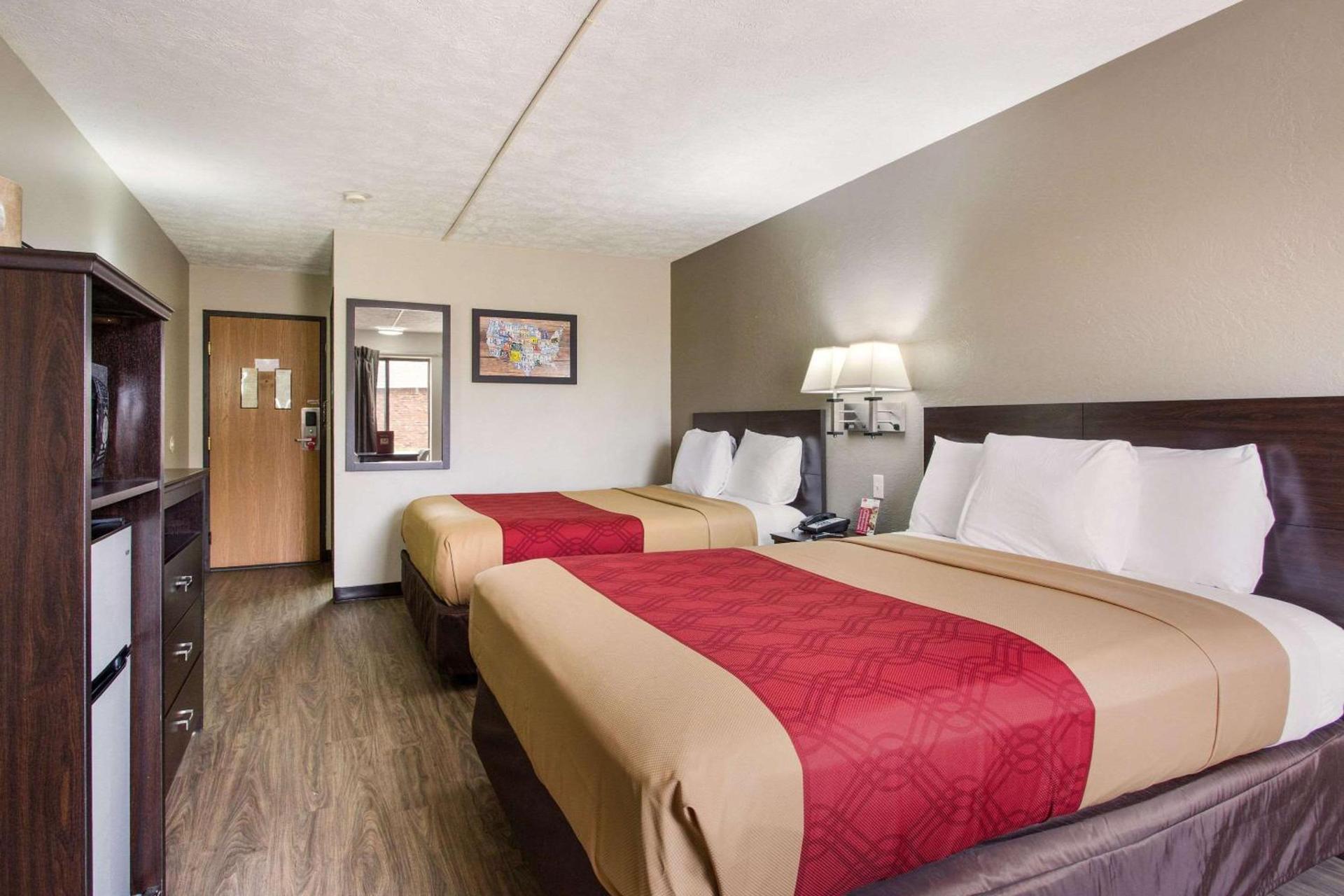 Red Lion Inn & Suites Olathe Kansas City photo 3