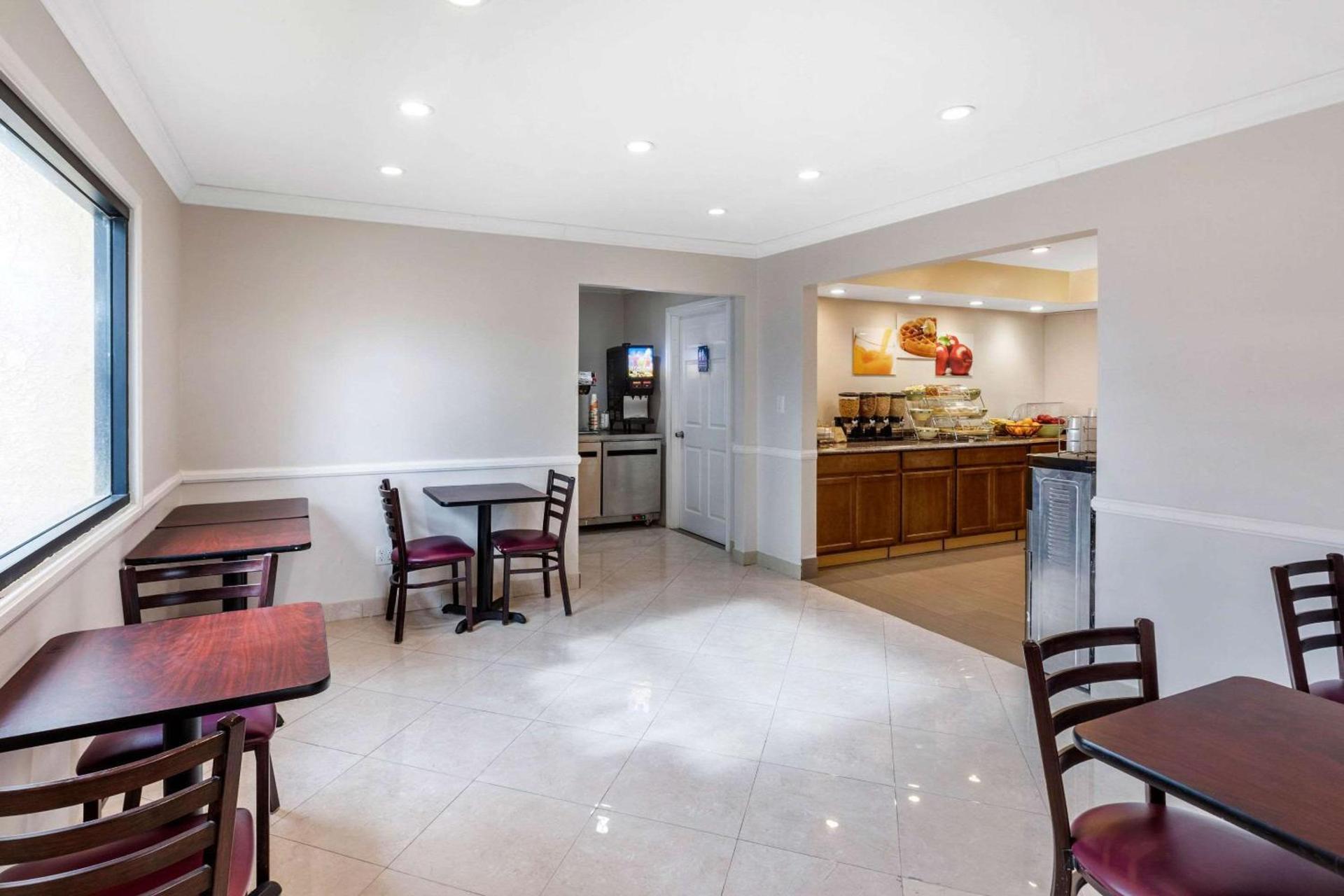 Quality Inn - Torrance Lomita photo 5