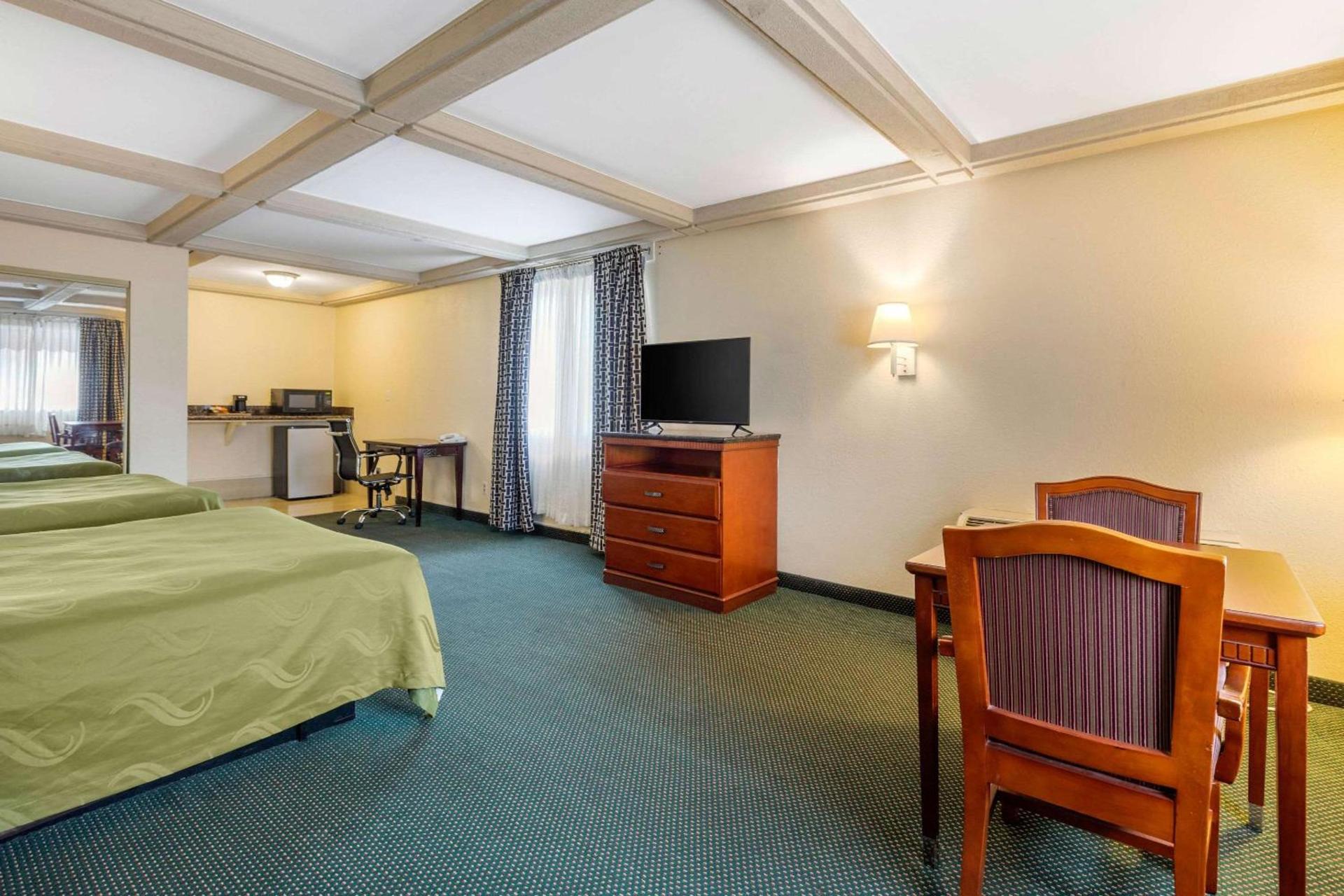 Quality Inn - Torrance Lomita photo 12