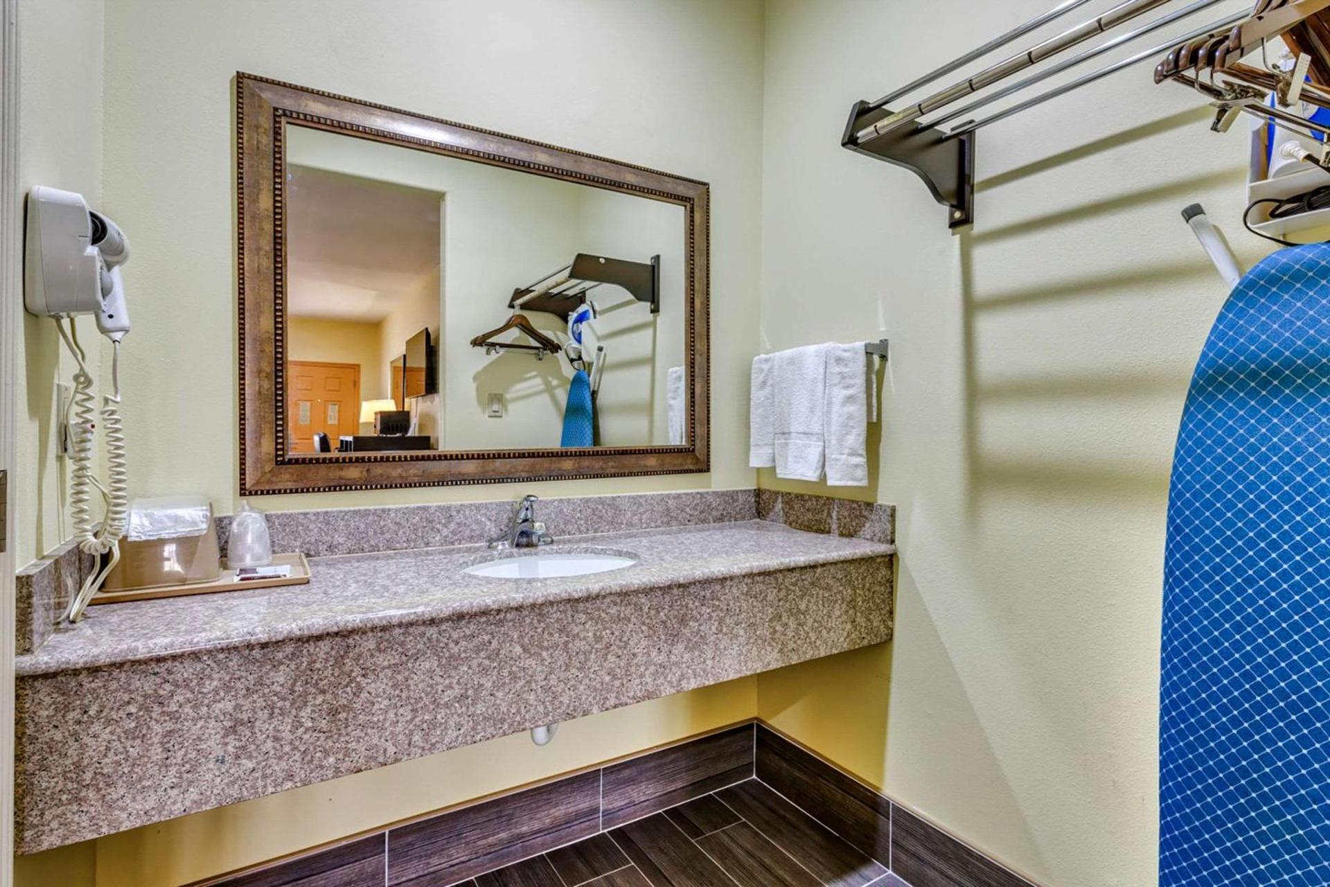 Quality Inn Brownsville photo 26