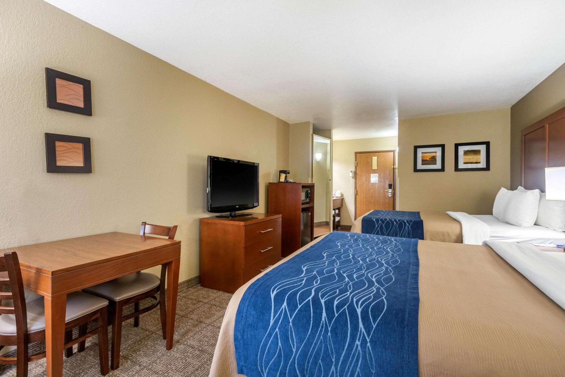 Comfort Inn & Suites Springfield I-44 photo 30