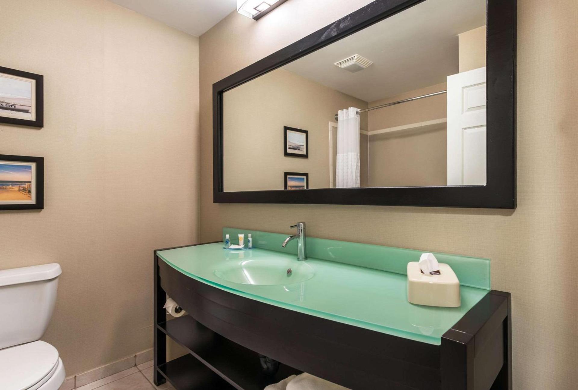 Comfort Suites Atlantic City North photo 18