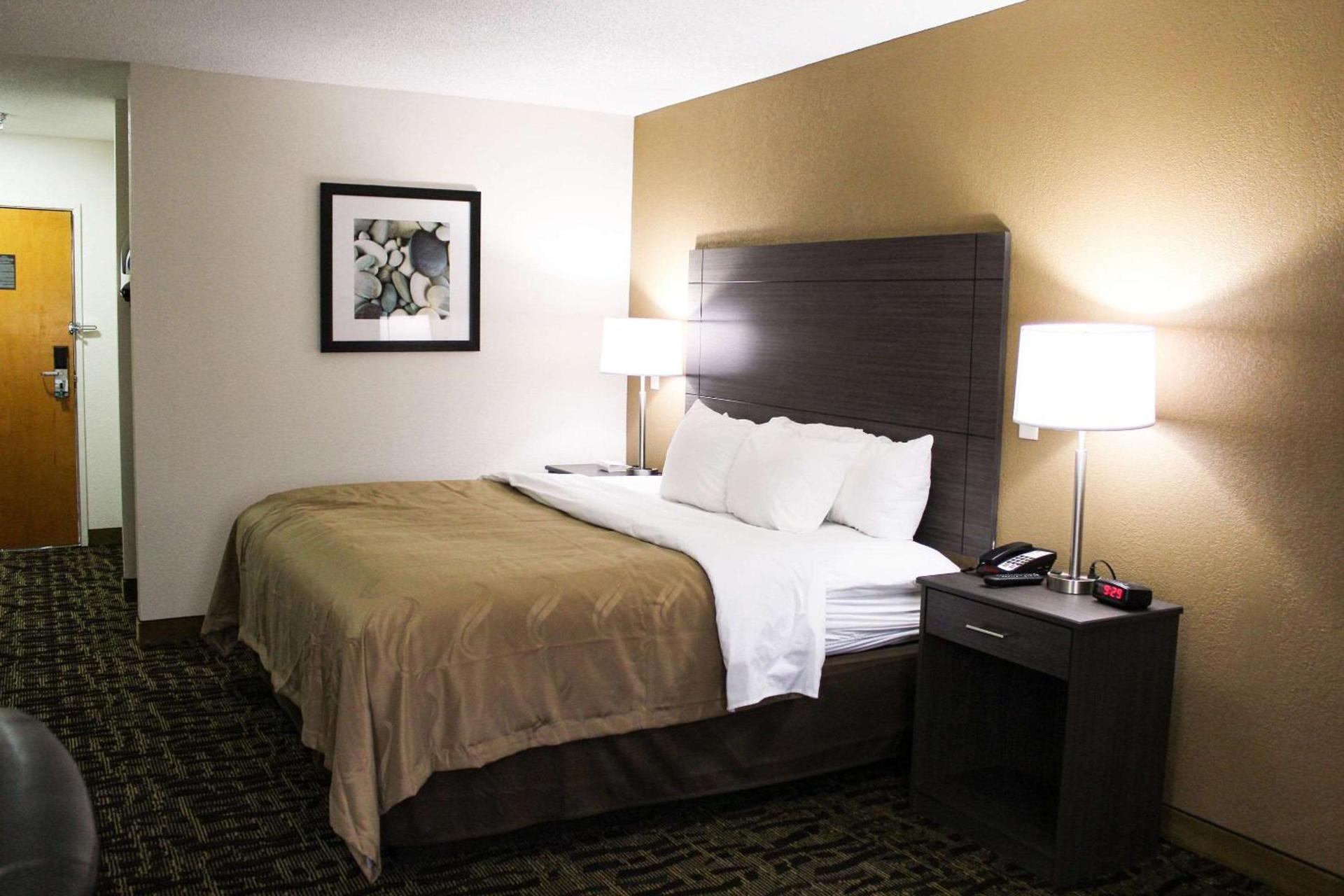 Quality Inn Clinton-Knoxville North photo 16