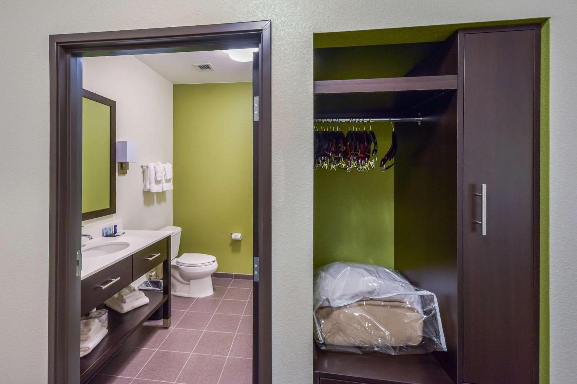 Sleep Inn & Suites Fort Worth - Fossil Creek photo 33