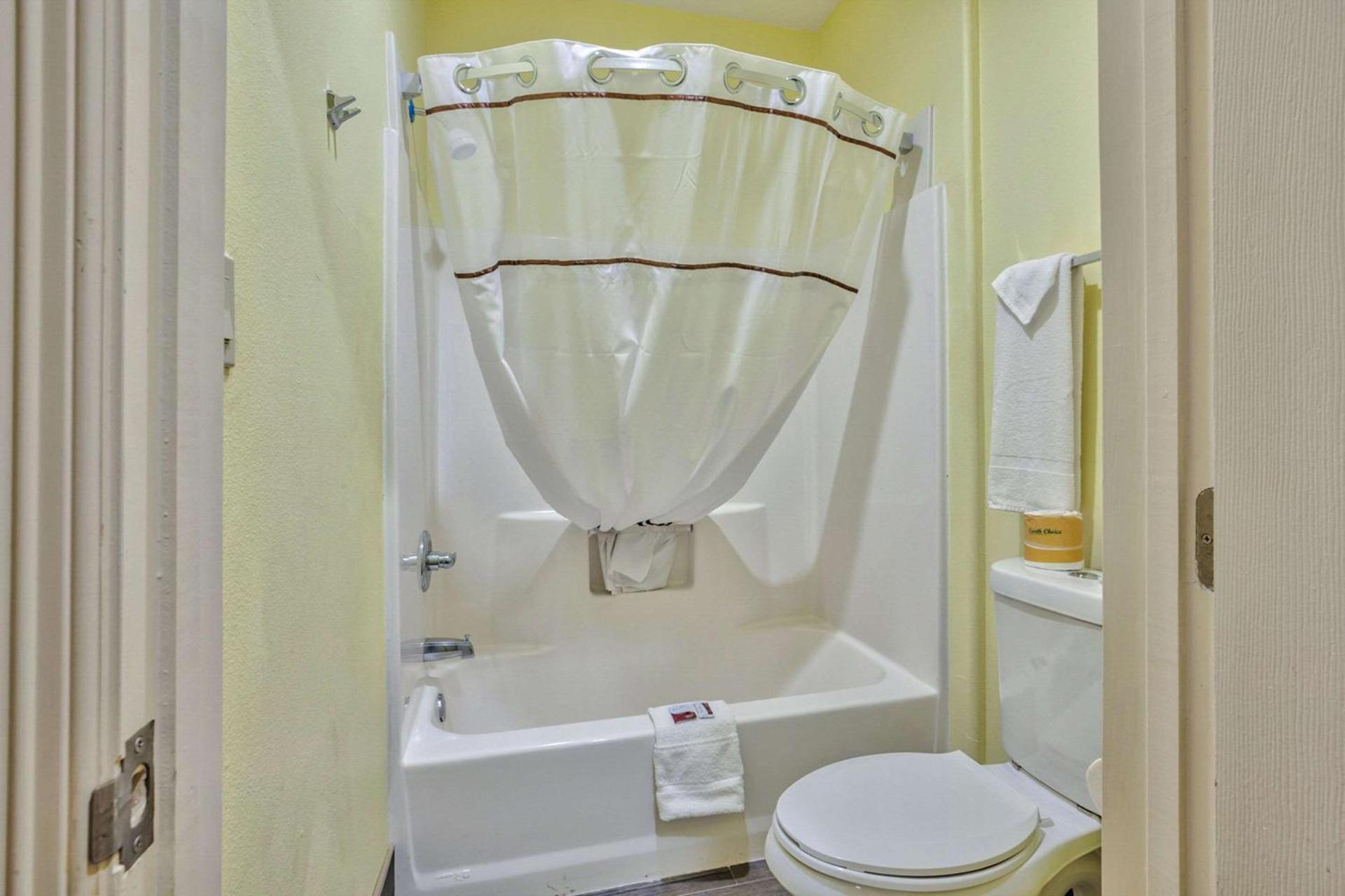 Quality Inn Brownsville photo 23