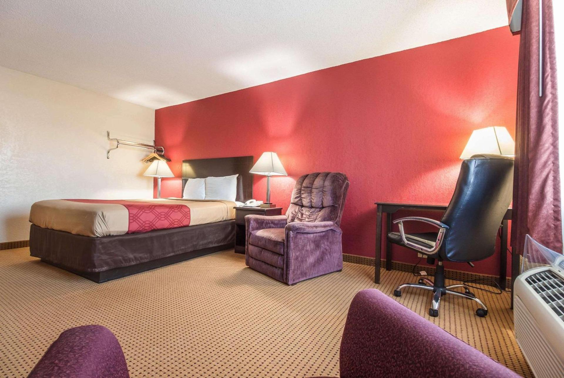 Econo Lodge Lexington photo 8