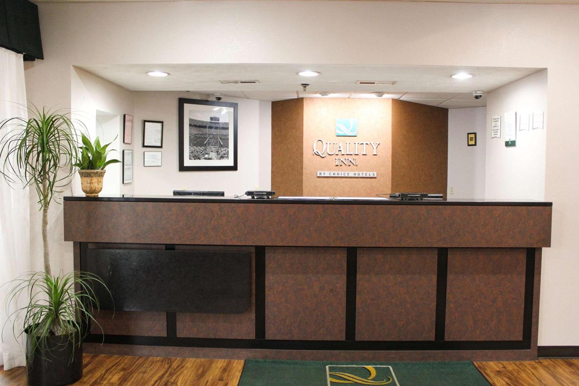 Quality Inn Clinton-Knoxville North photo 6