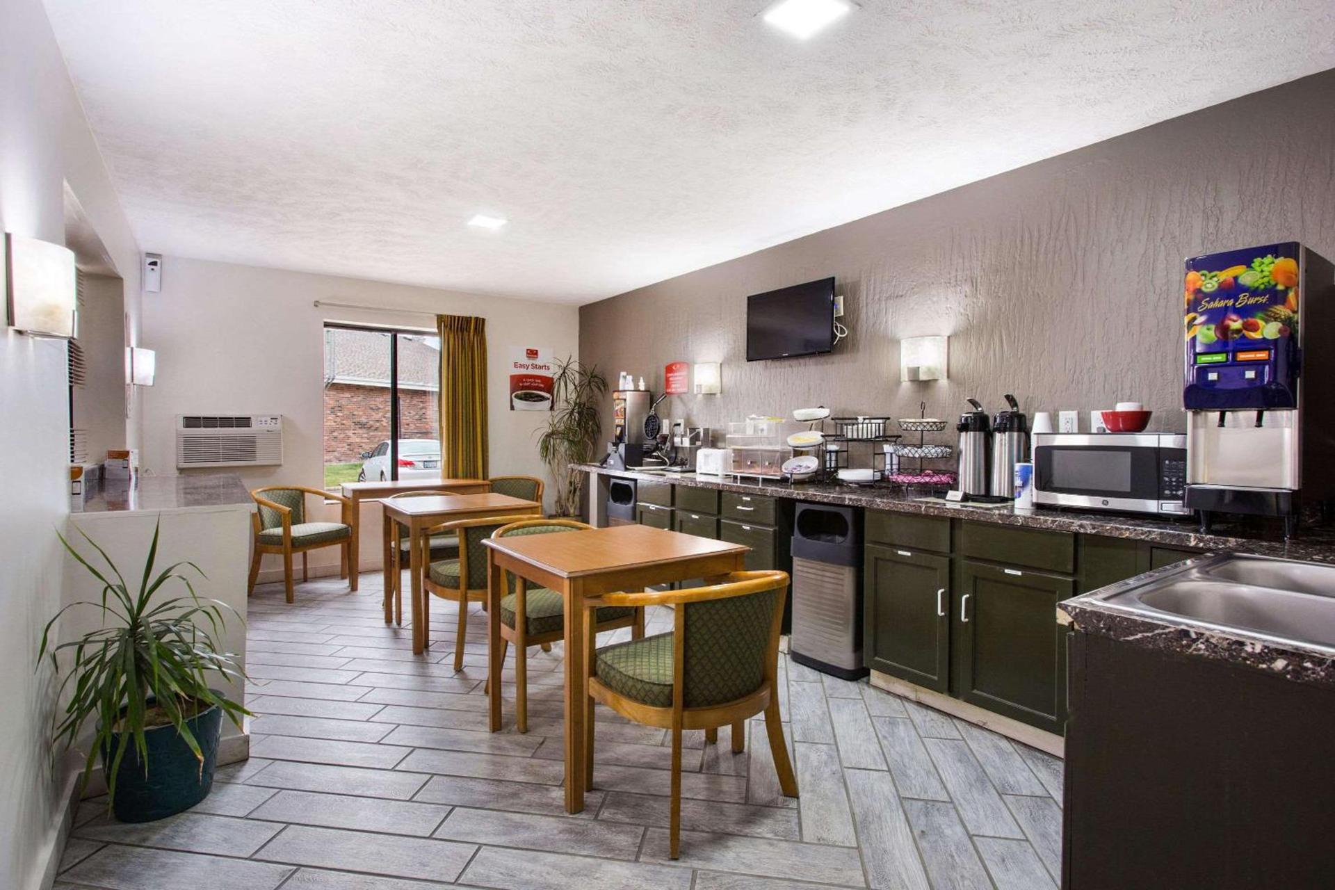 Red Lion Inn & Suites Olathe Kansas City photo 4
