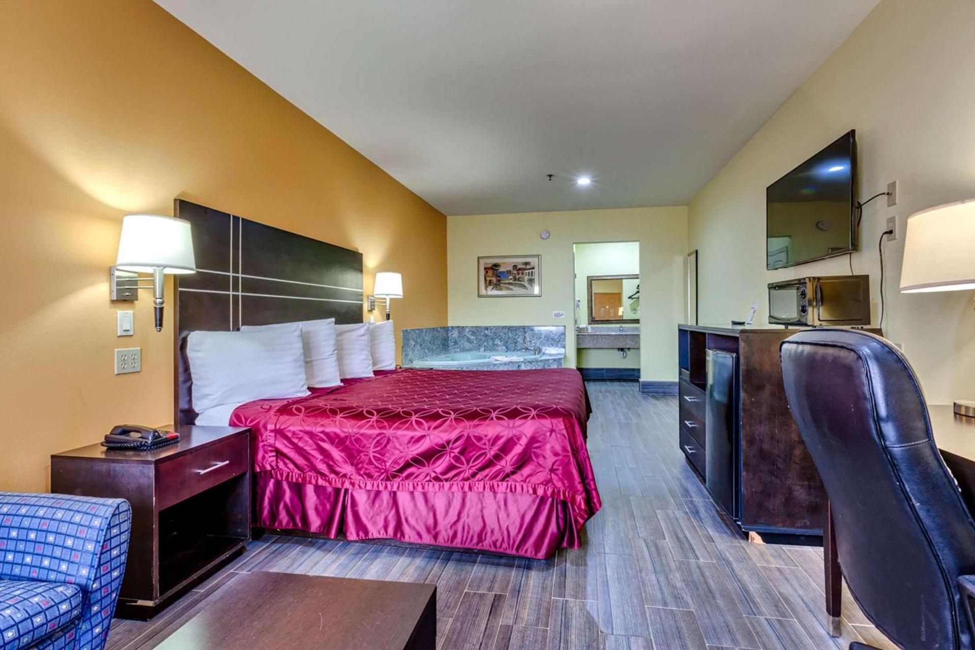 Quality Inn Brownsville photo 24