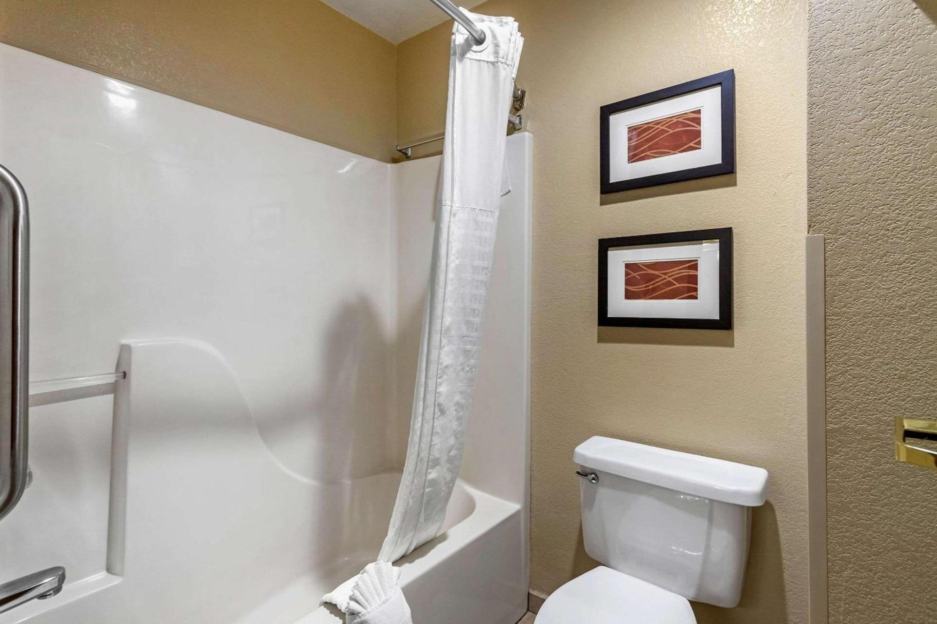 Comfort Inn & Suites Springfield I-44 photo 21