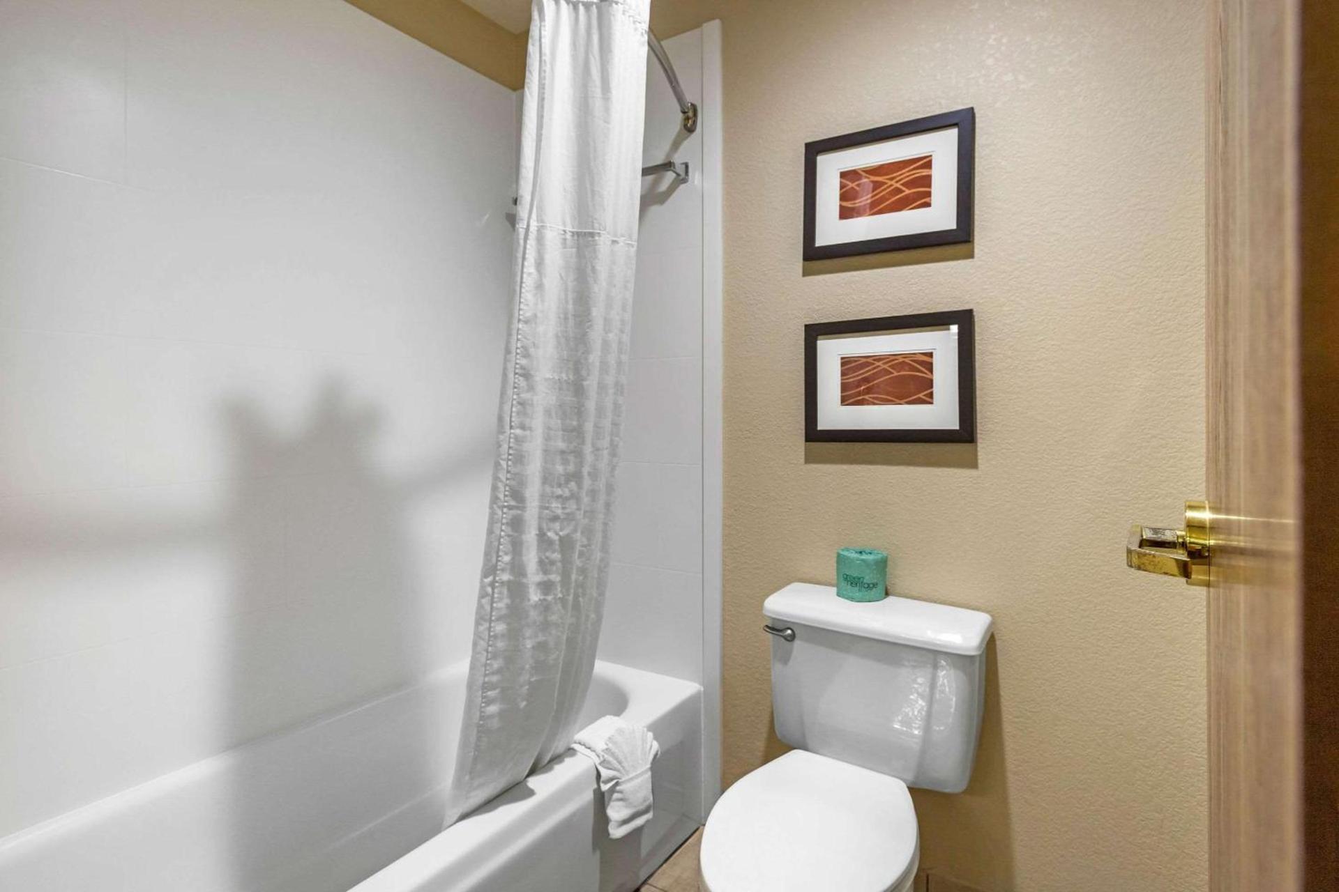 Comfort Inn & Suites Springfield I-44 photo 31