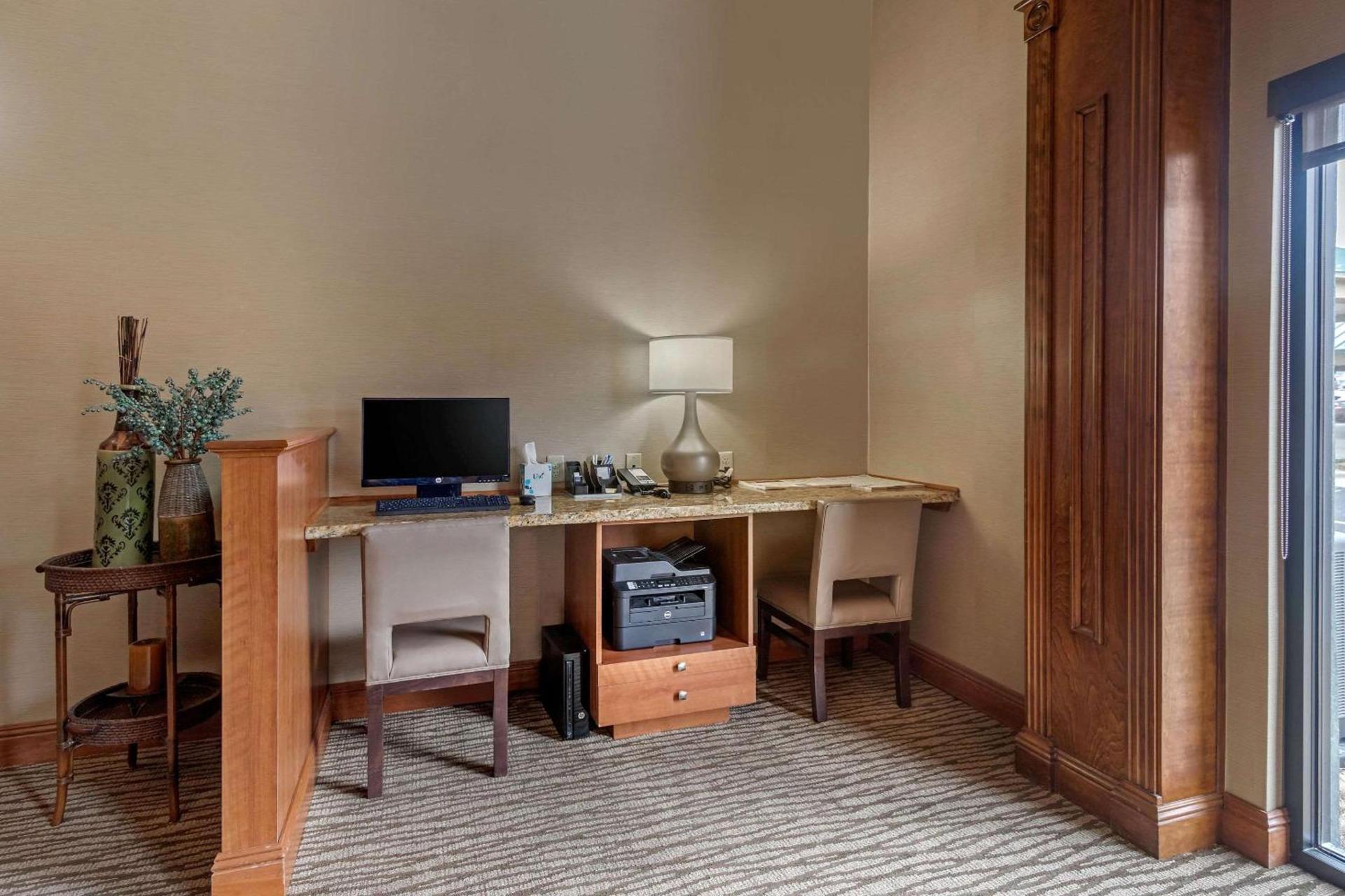 Comfort Inn & Suites Springfield I-44 photo 41