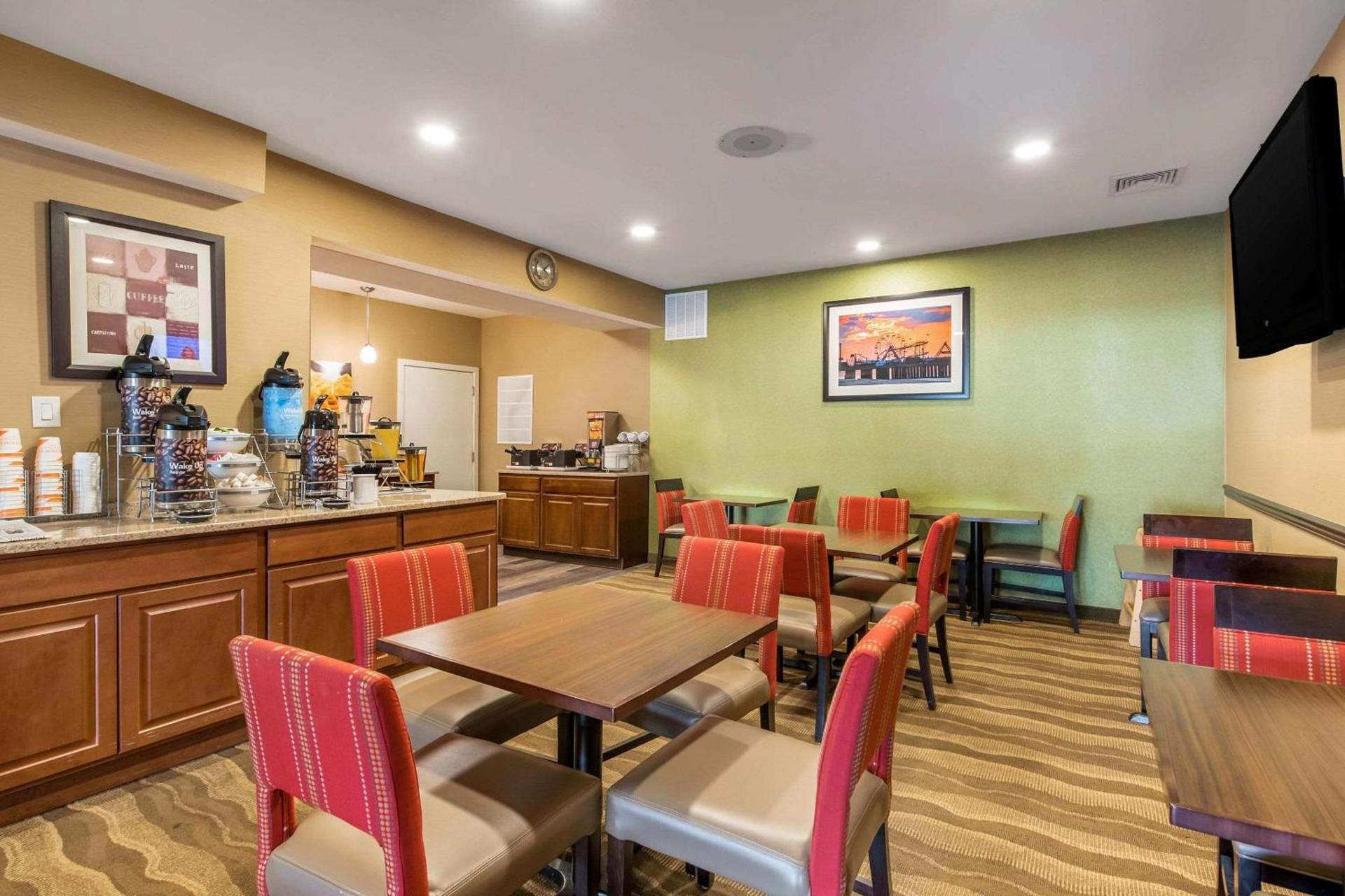 Comfort Suites Atlantic City North photo 27