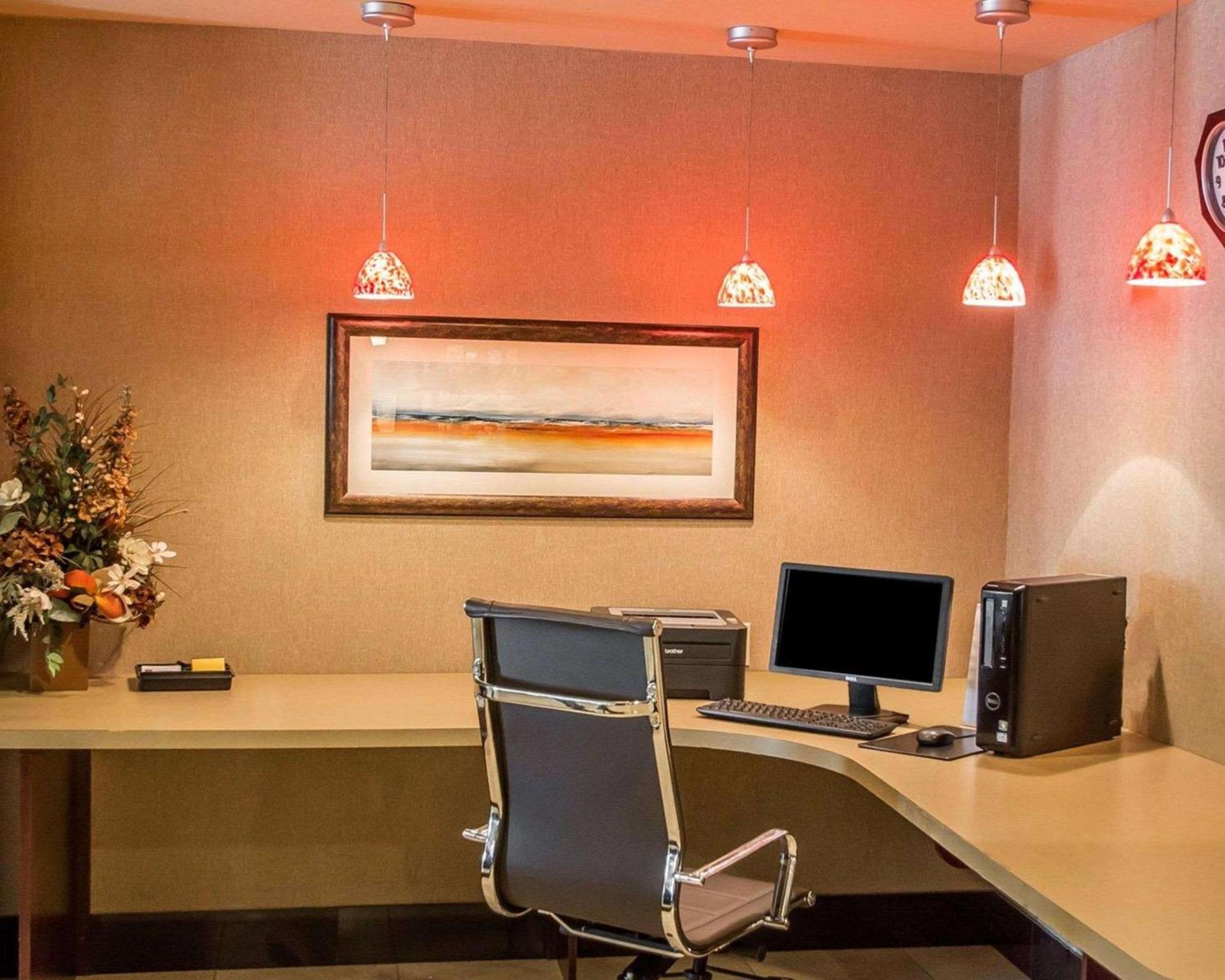 Spark by Hilton Cincinnati Fairfield photo 34