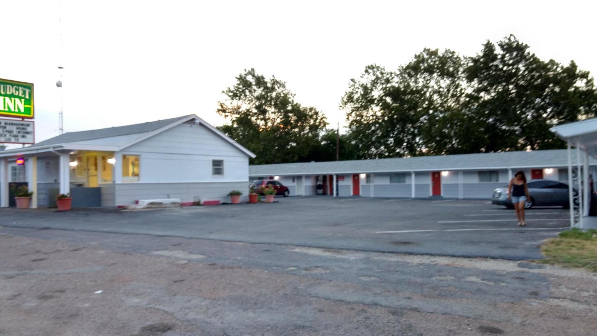 Budget Inn Hamilton photo 7