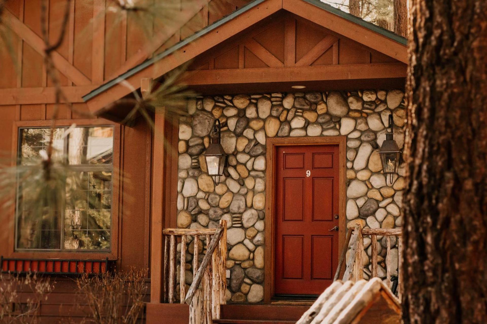 Black Bear Lodge photo 2