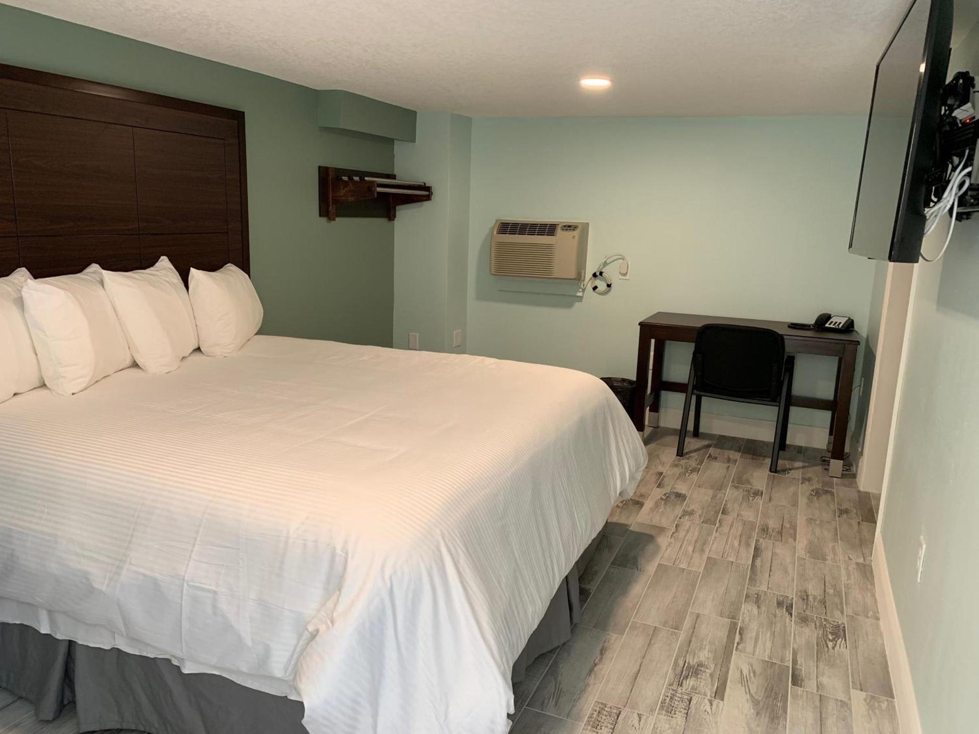 Atlantic Shores Motel photo 56