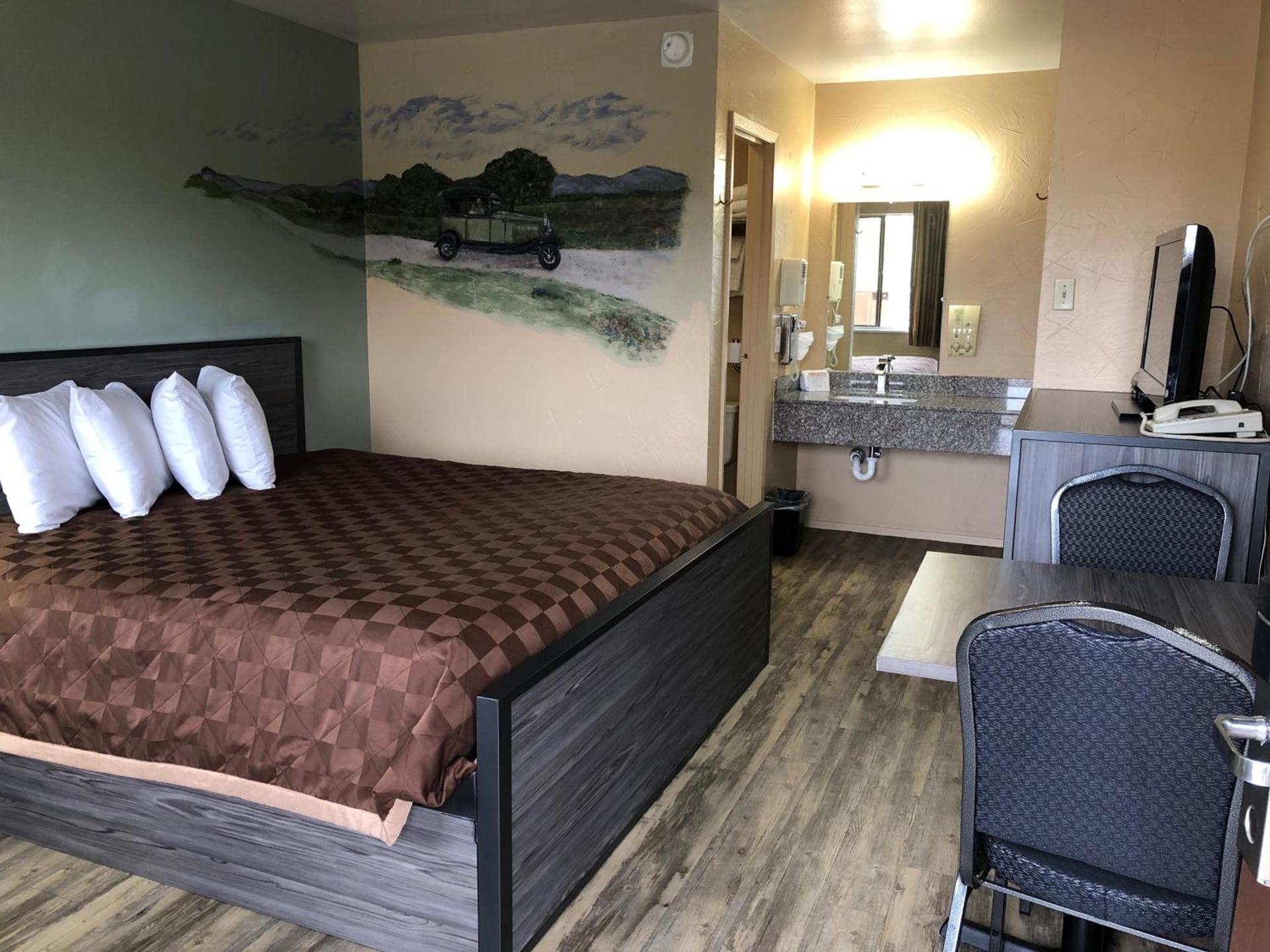 Americas Best Value Inn - Legend's Inn photo 45