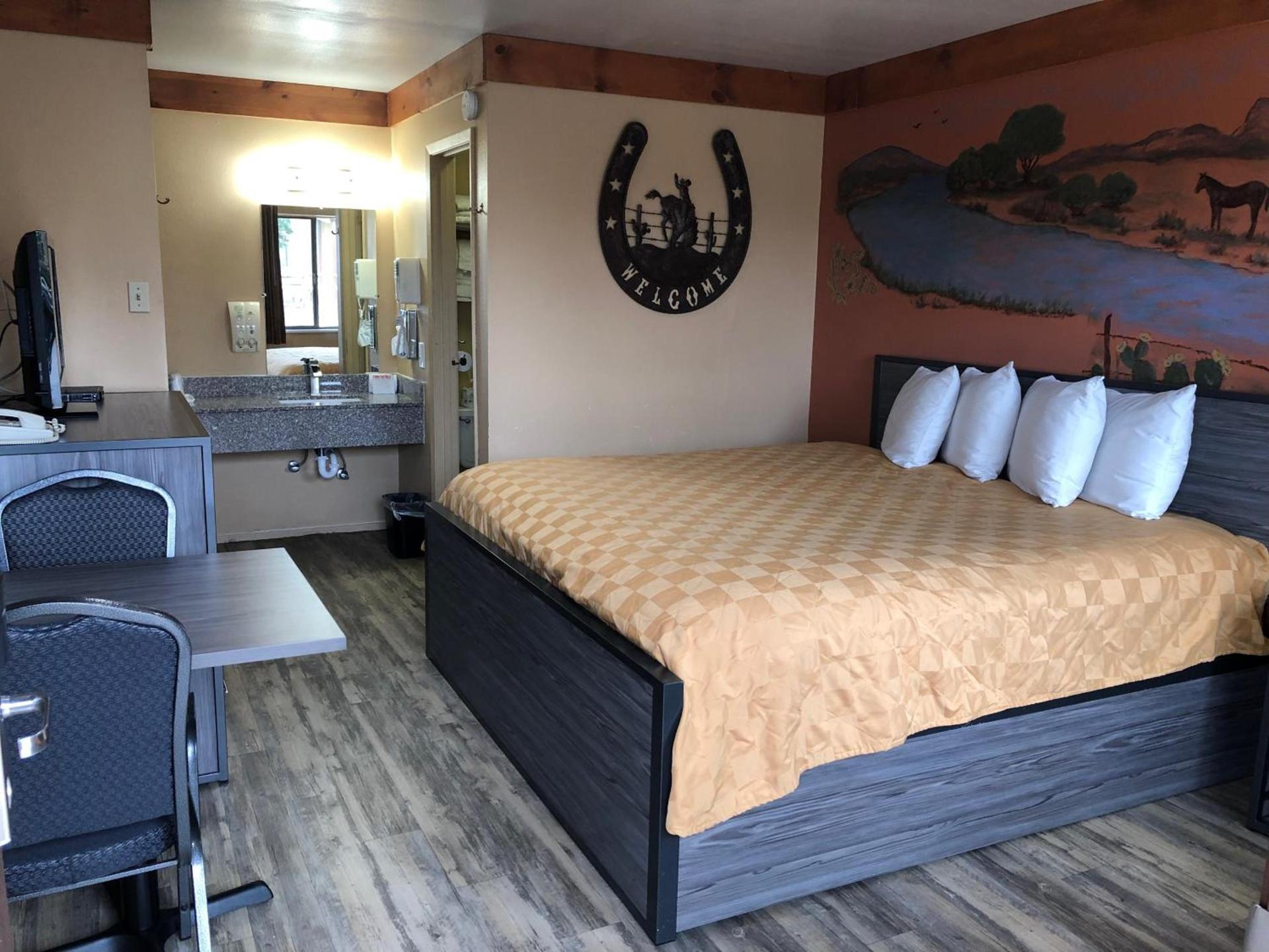 Americas Best Value Inn - Legend's Inn photo 50