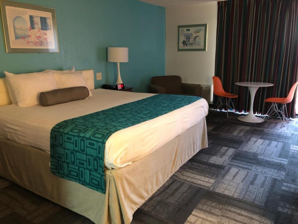 Howard Johnson by Wyndham Winter Haven FL photo 31