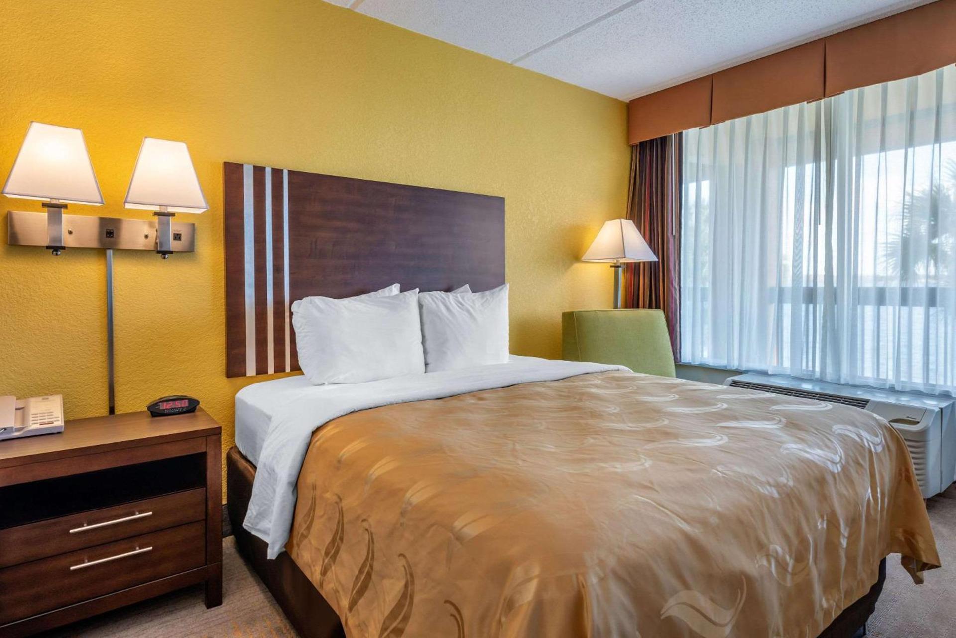 Quality Inn and Suites Palatka Riverfront photo 7