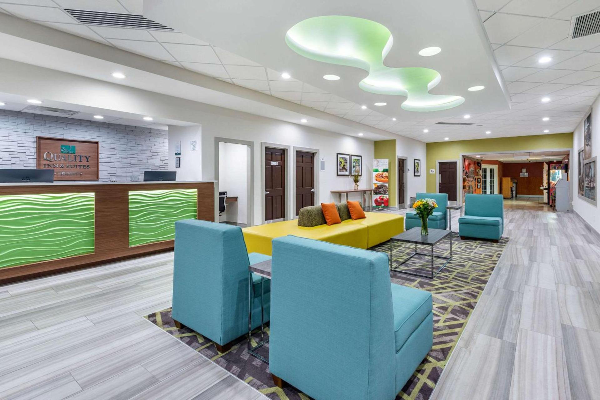 Quality Inn and Suites Palatka Riverfront photo 2