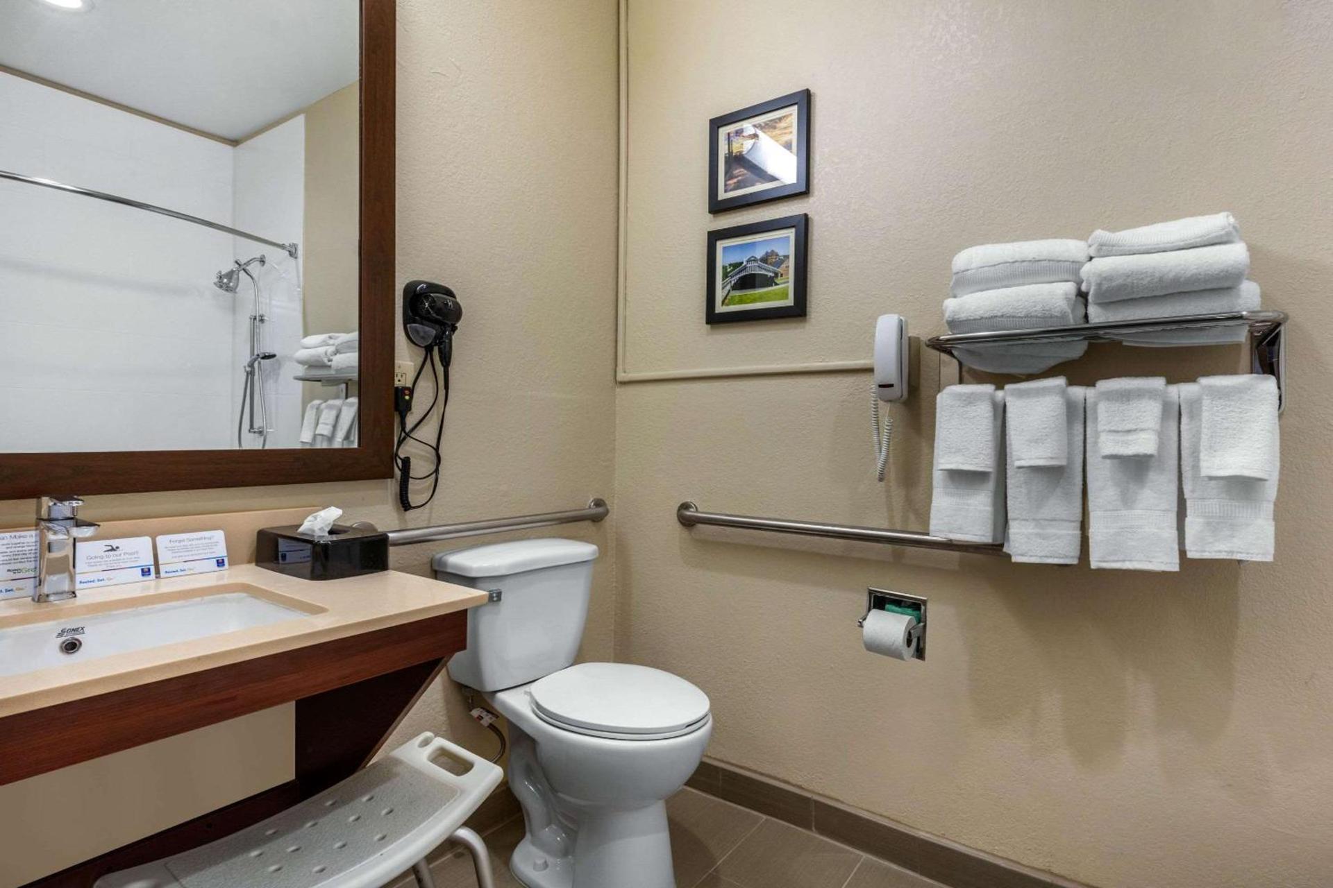 Comfort Inn & Suites Montgomery East Carmichael Rd photo 35