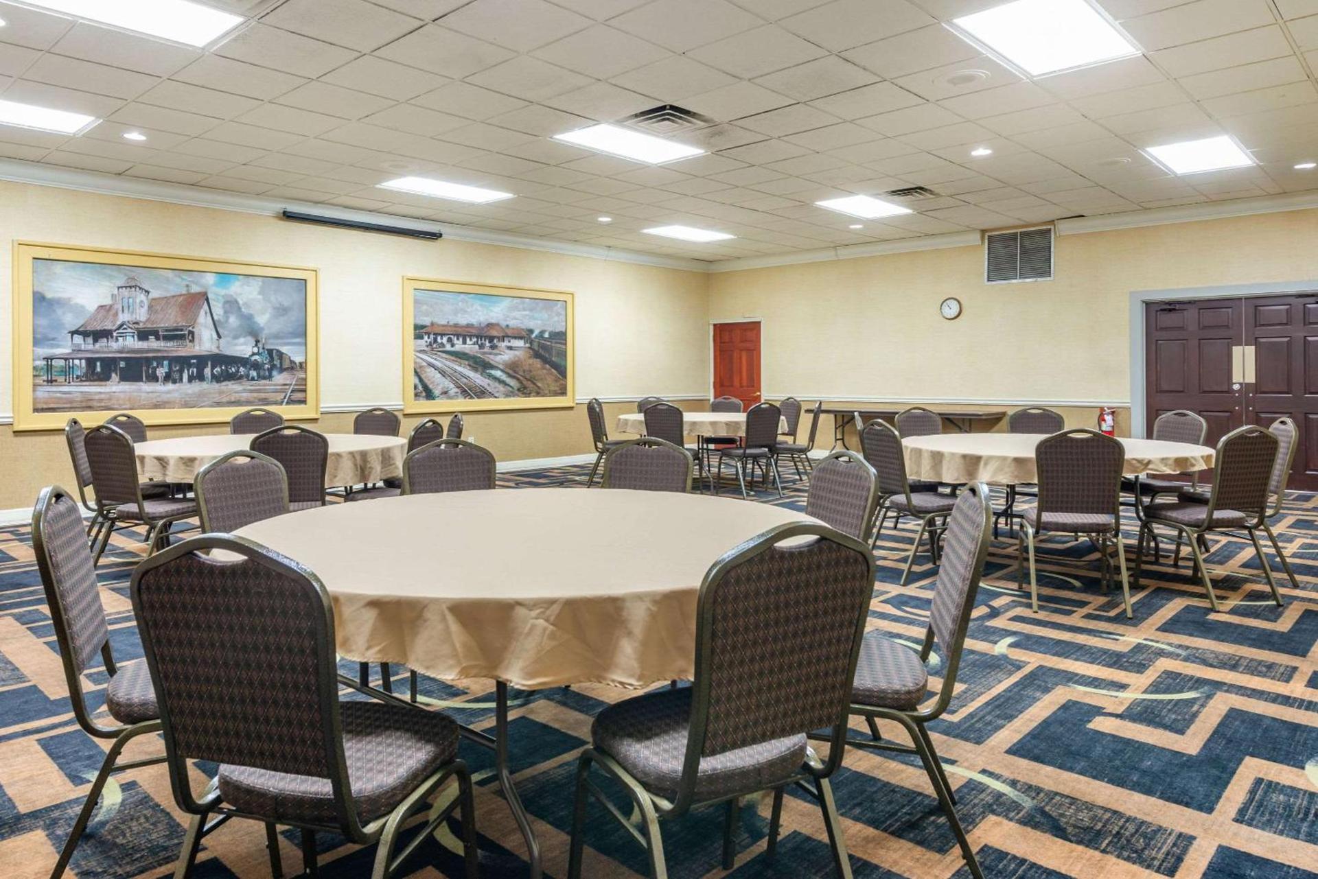 Quality Inn and Suites Palatka Riverfront photo 15