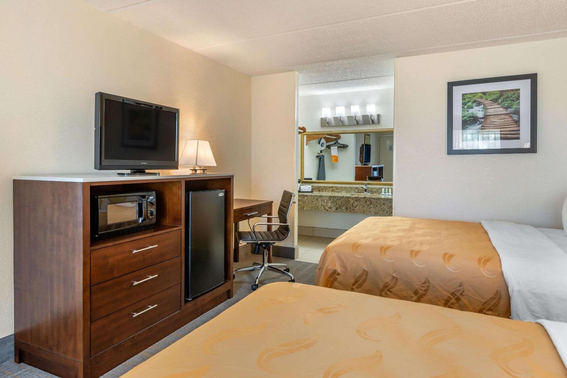 Quality Inn and Suites Palatka Riverfront photo 5