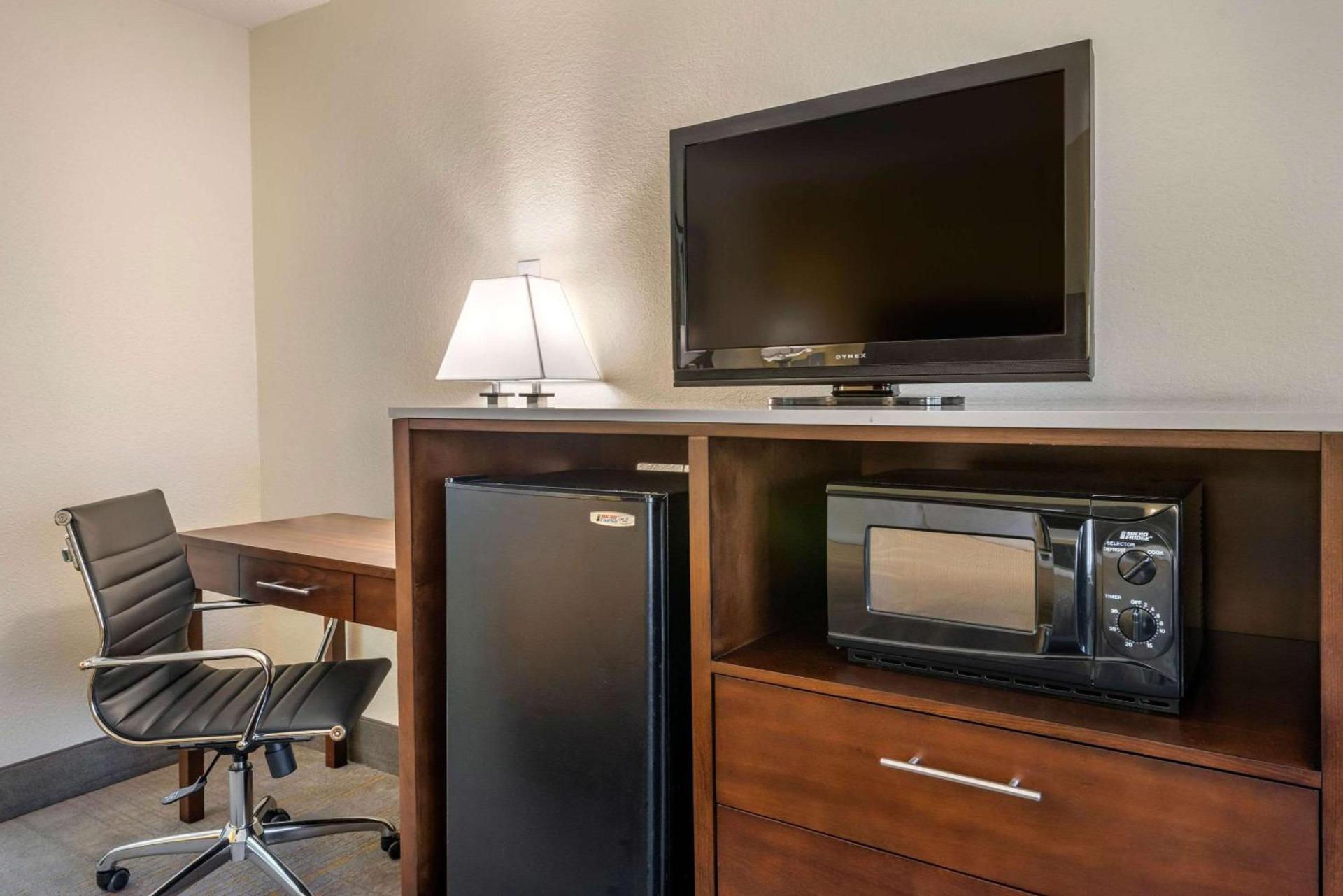 Quality Inn and Suites Palatka Riverfront photo 21