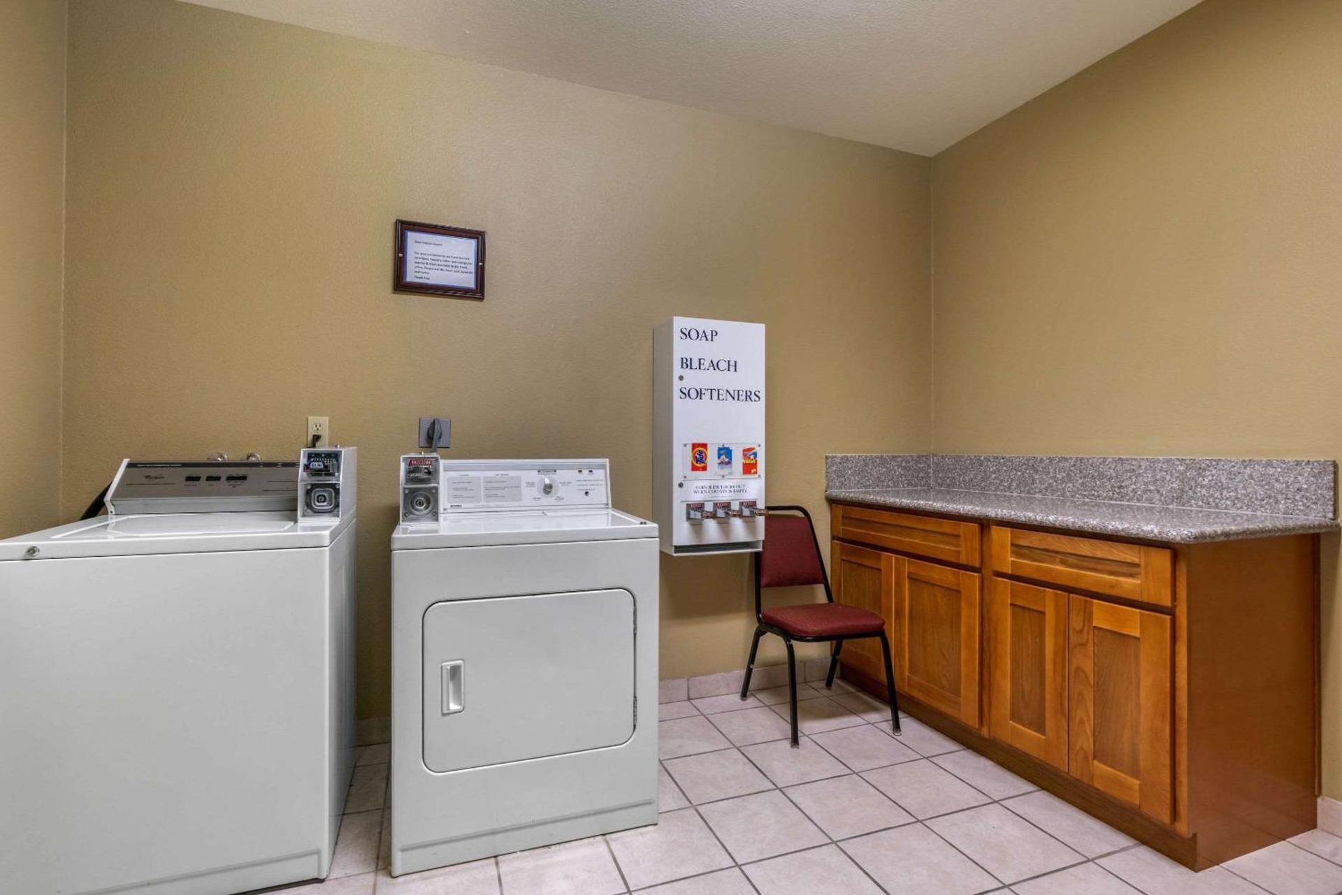 Comfort Inn & Suites Sacramento - University Area photo 10