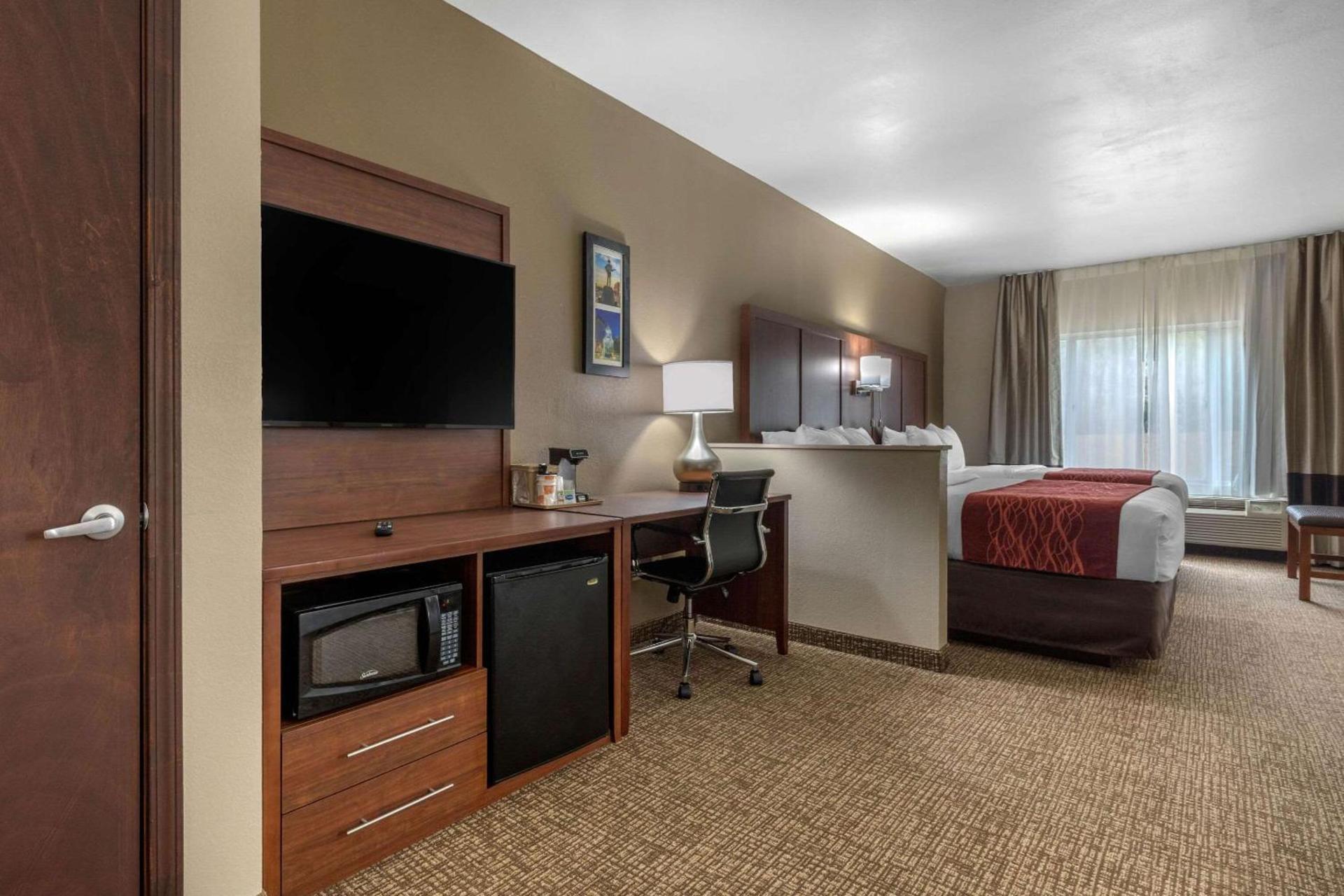 Comfort Inn & Suites Montgomery East Carmichael Rd photo 24