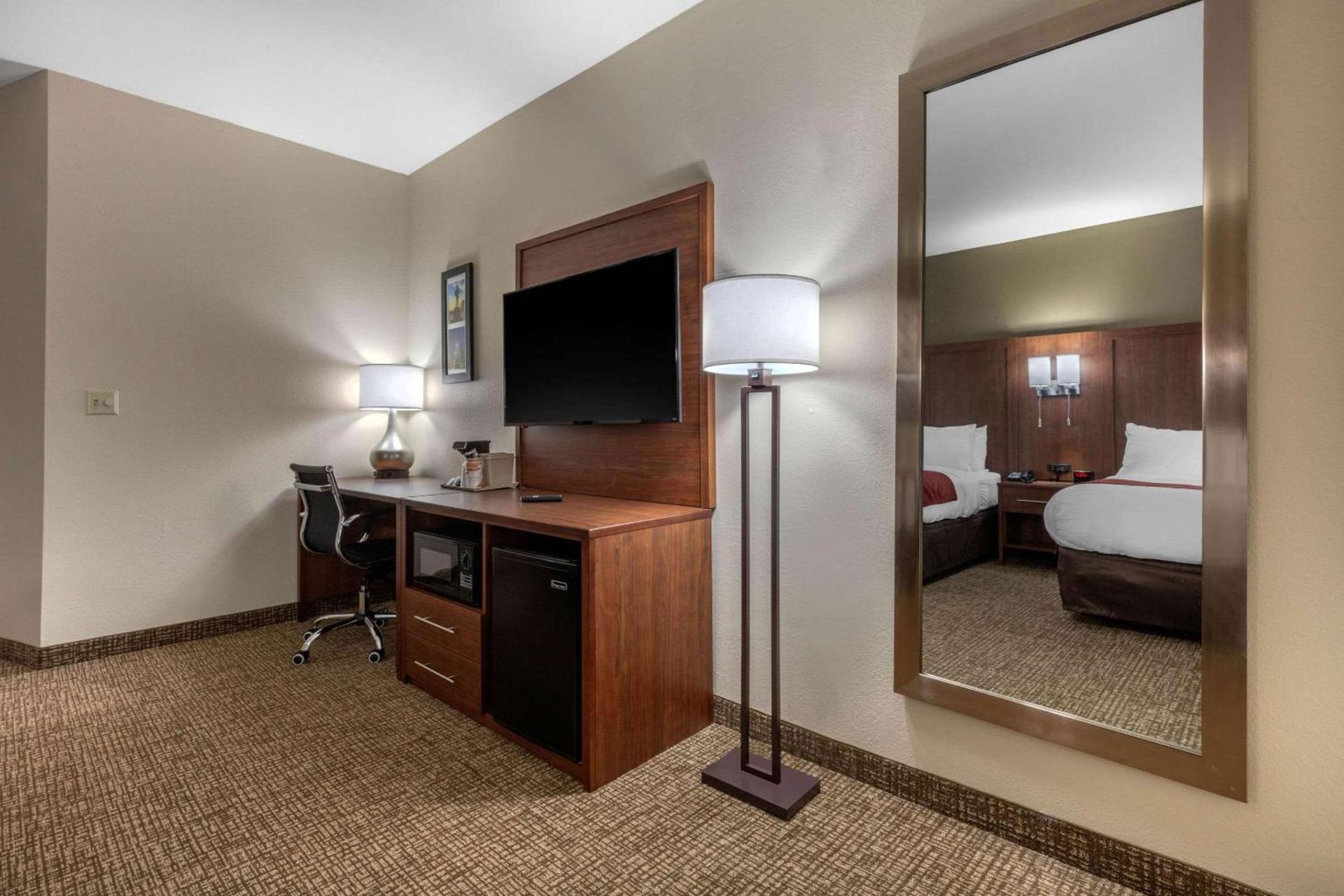 Comfort Inn & Suites Montgomery East Carmichael Rd photo 23