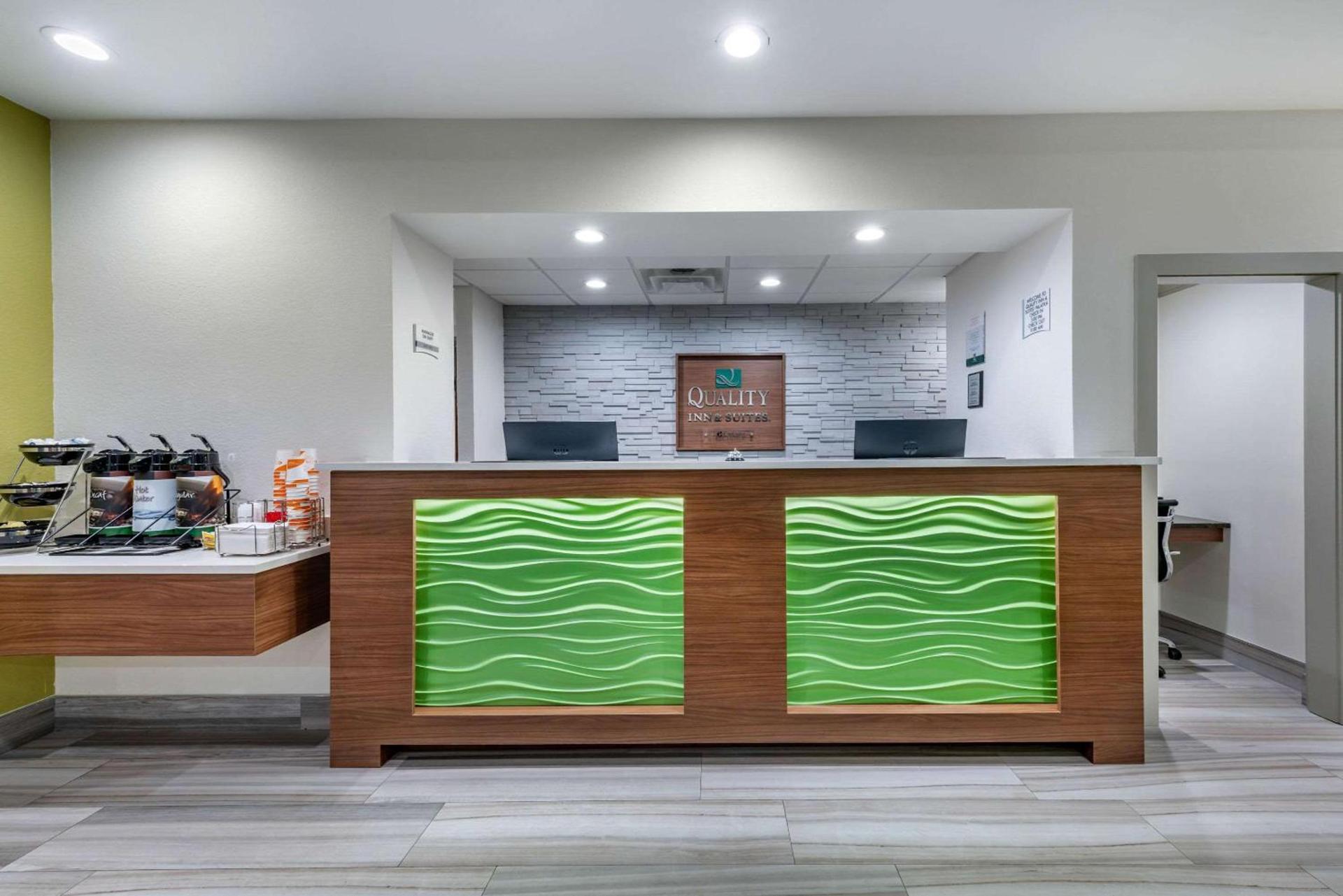 Quality Inn and Suites Palatka Riverfront photo 4
