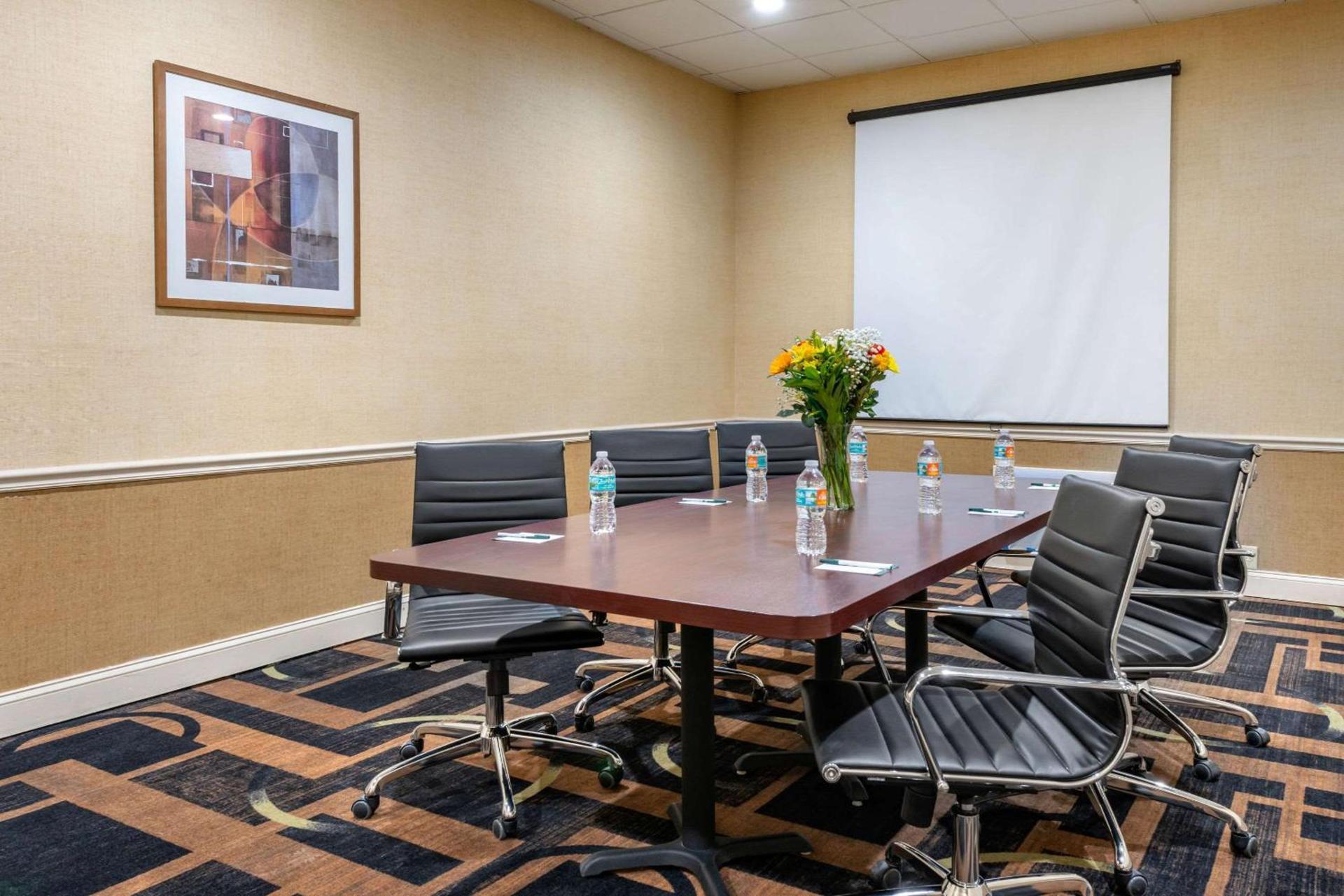 Quality Inn and Suites Palatka Riverfront photo 14