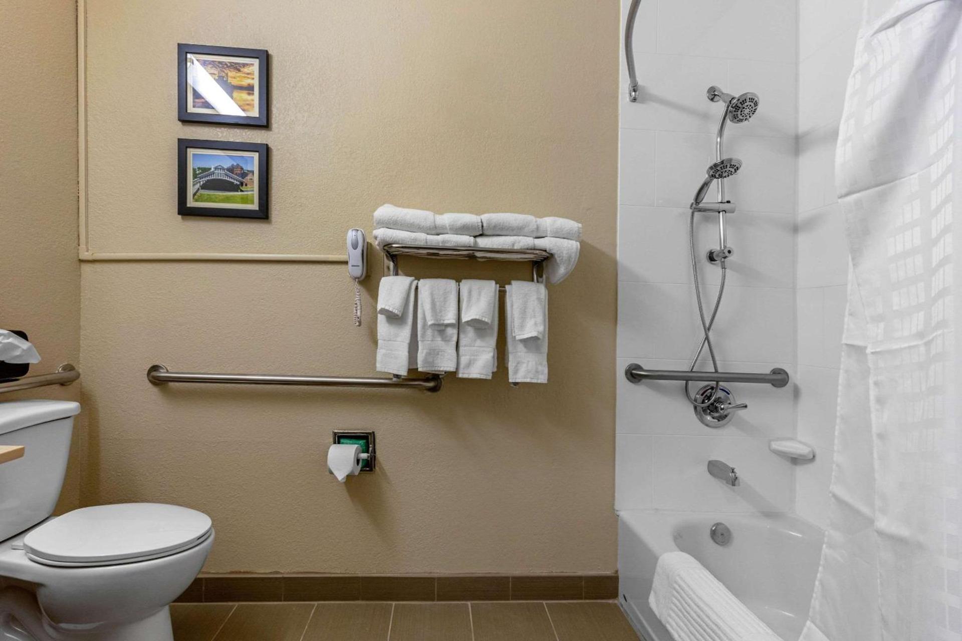 Comfort Inn & Suites Montgomery East Carmichael Rd photo 32
