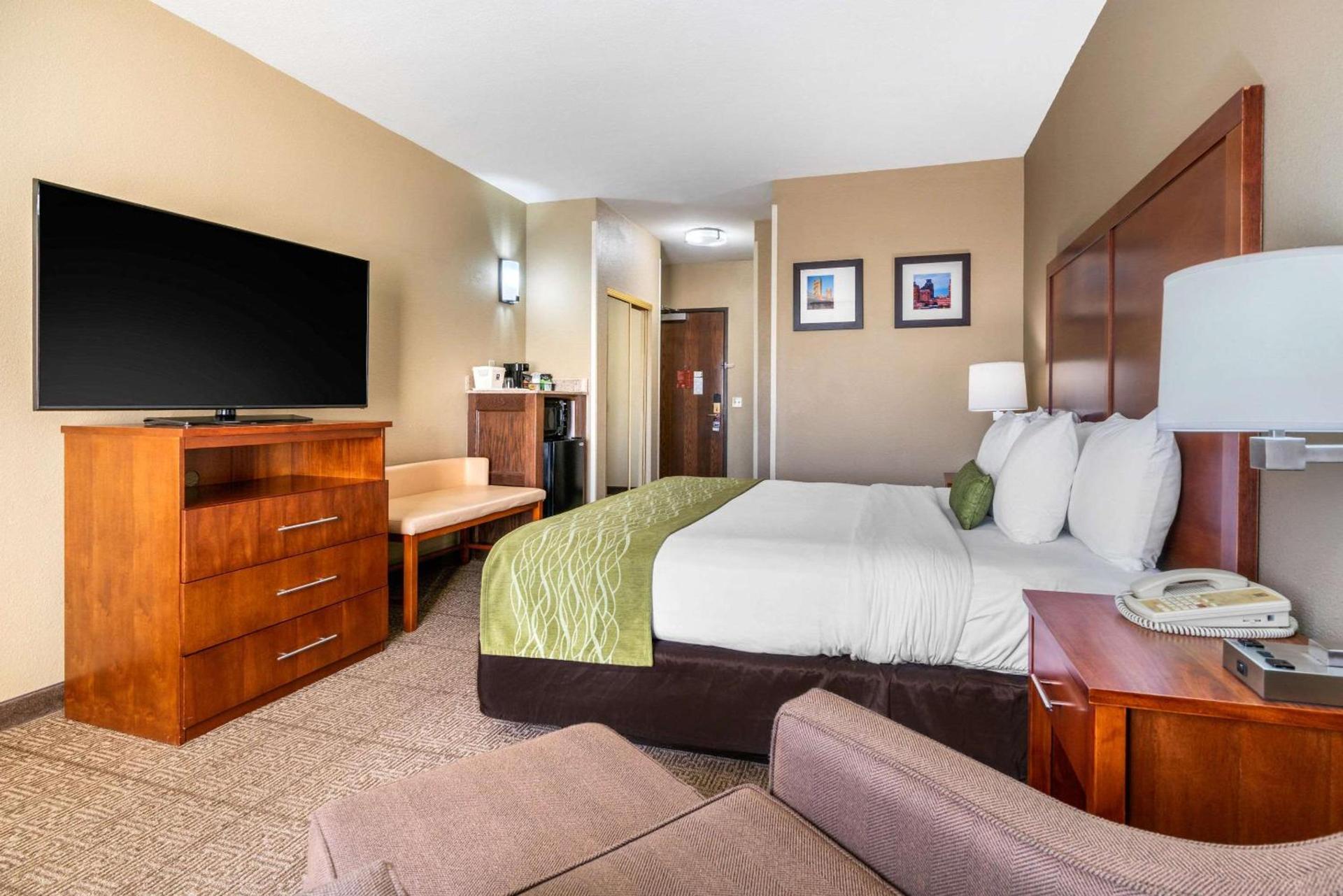 Comfort Inn & Suites Sacramento - University Area photo 5