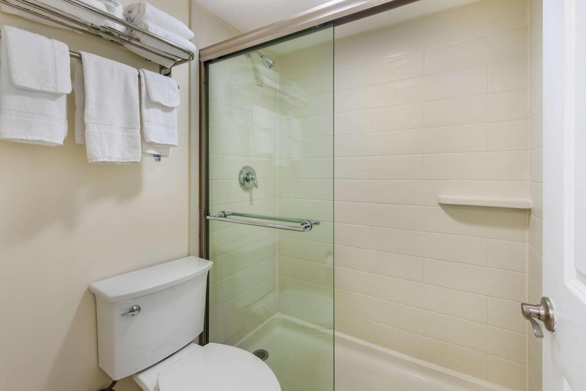 Quality Inn and Suites Palatka Riverfront photo 10
