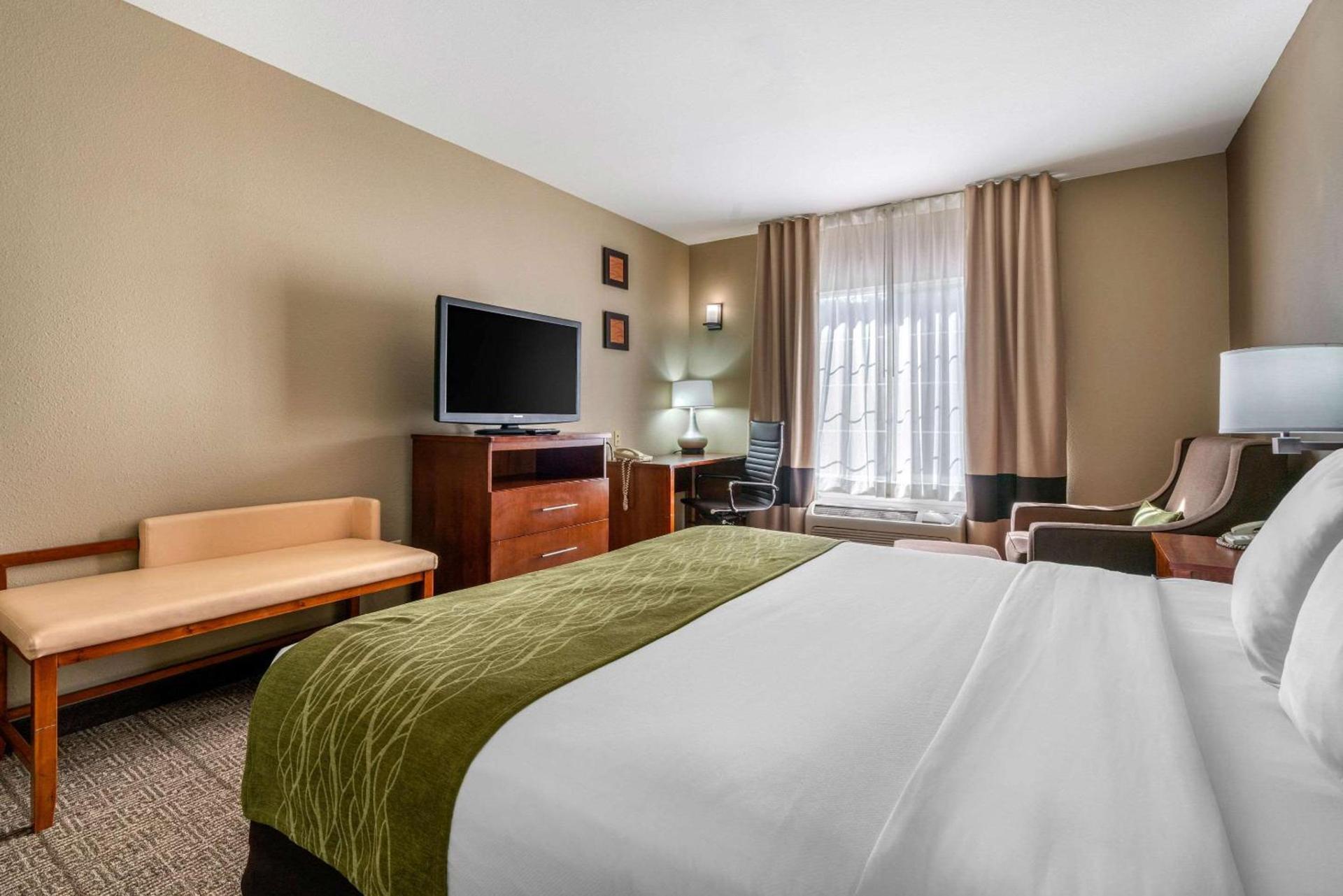 Comfort Inn & Suites Sacramento - University Area photo 44