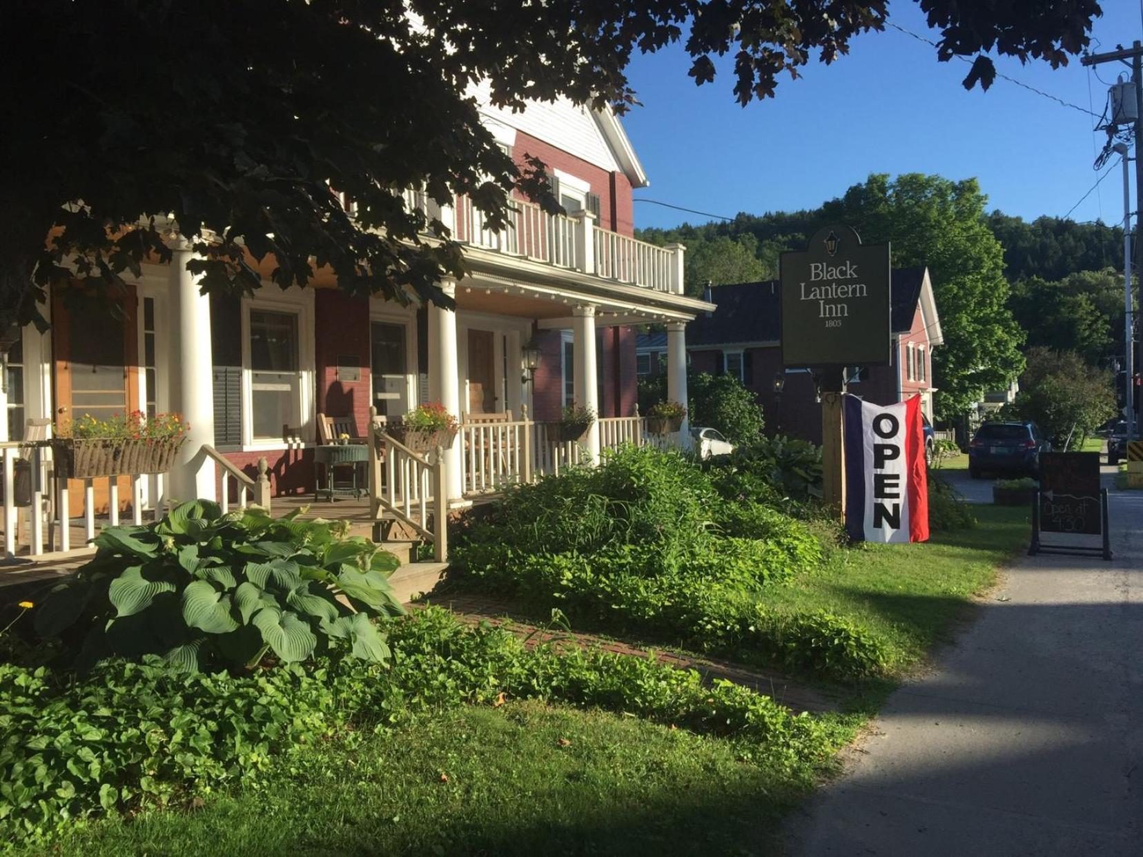 Black Lantern Inn photo 6