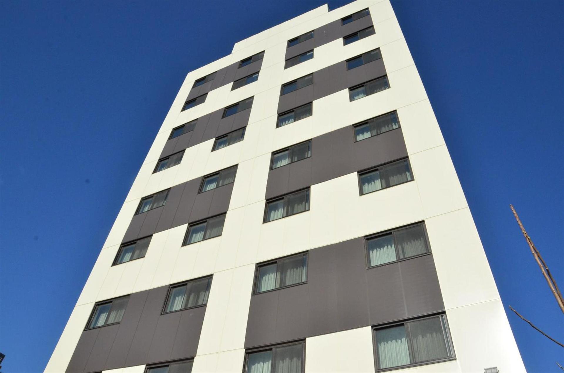 LIC Plaza Hotel — hotel in Queens