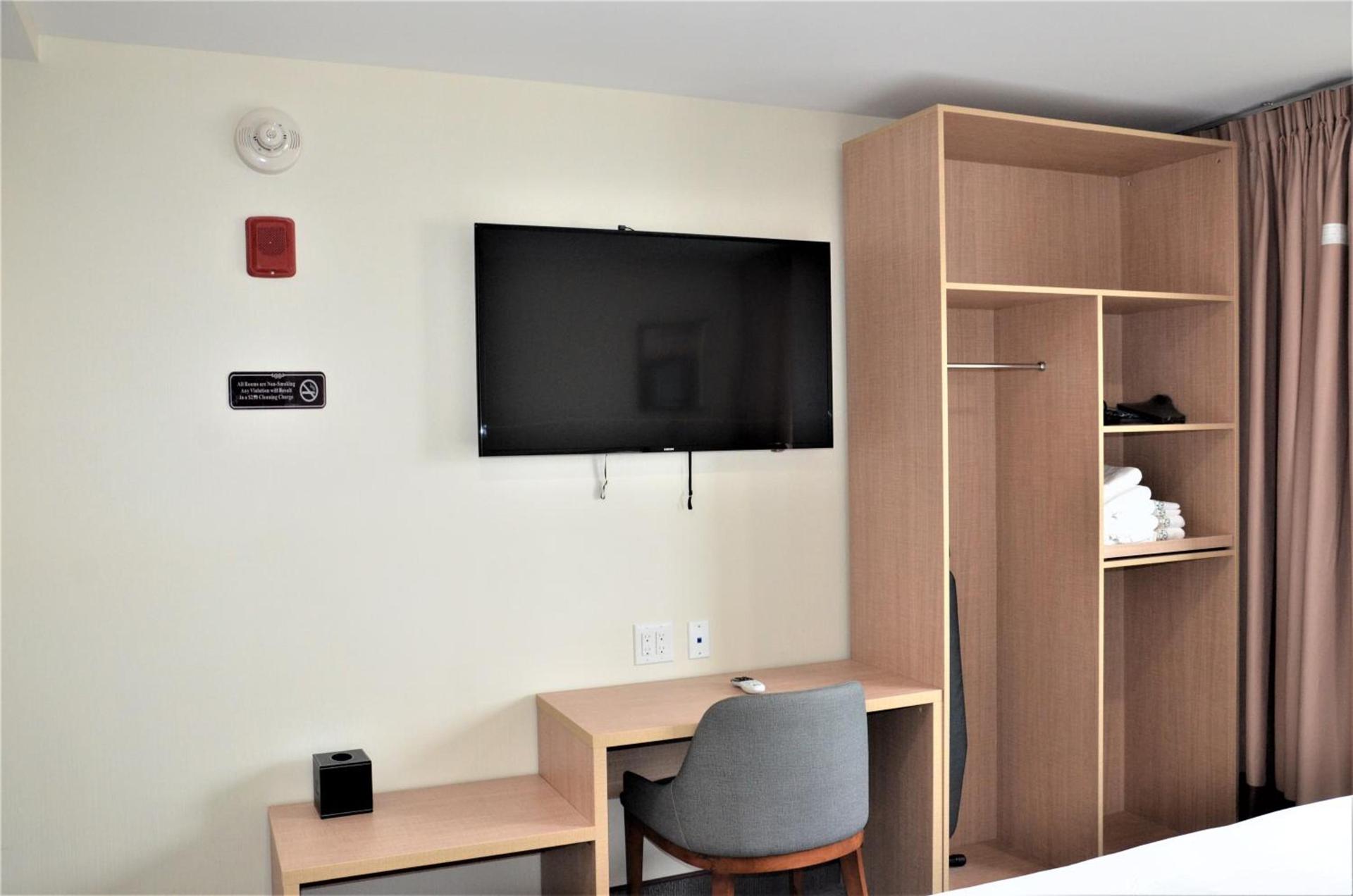 LIC Plaza Hotel photo 24