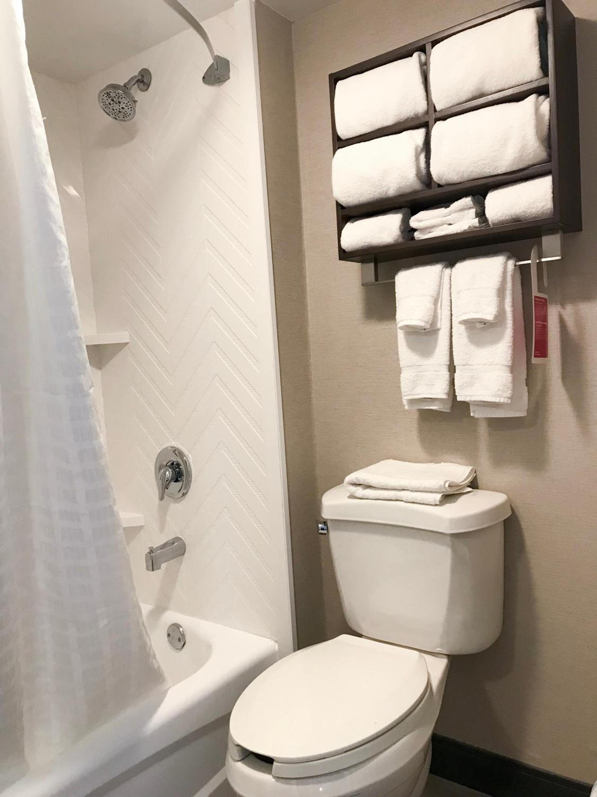 Ramada by Wyndham Suites Orlando Airport- Free Airport Shuttle photo 27