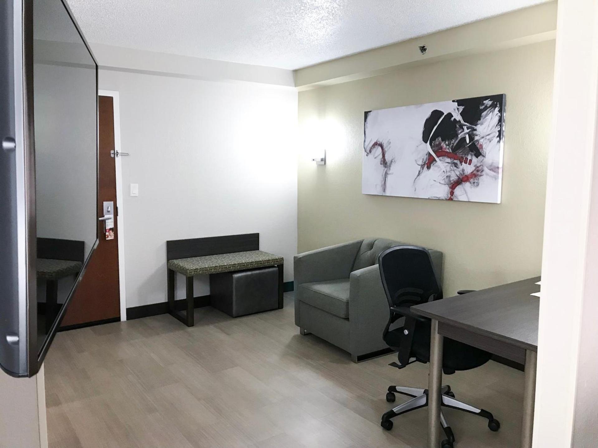 Ramada by Wyndham Suites Orlando Airport- Free Airport Shuttle photo 44